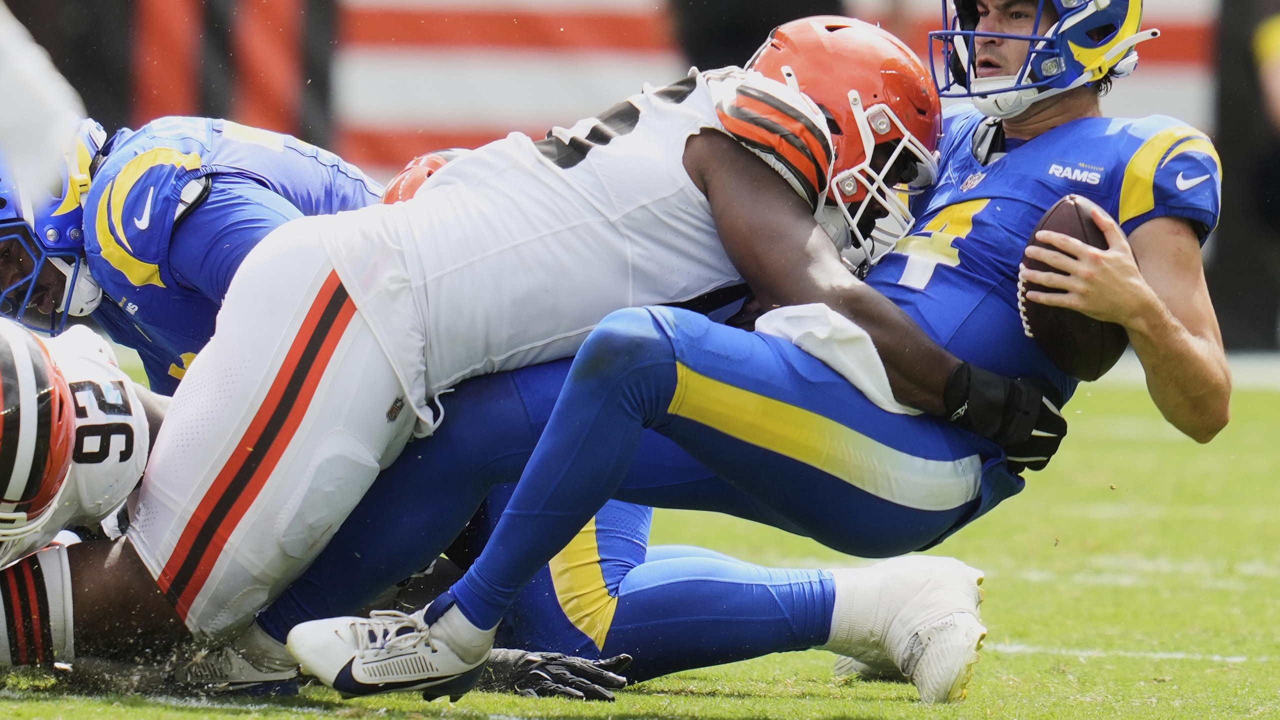 Rams Browns Football