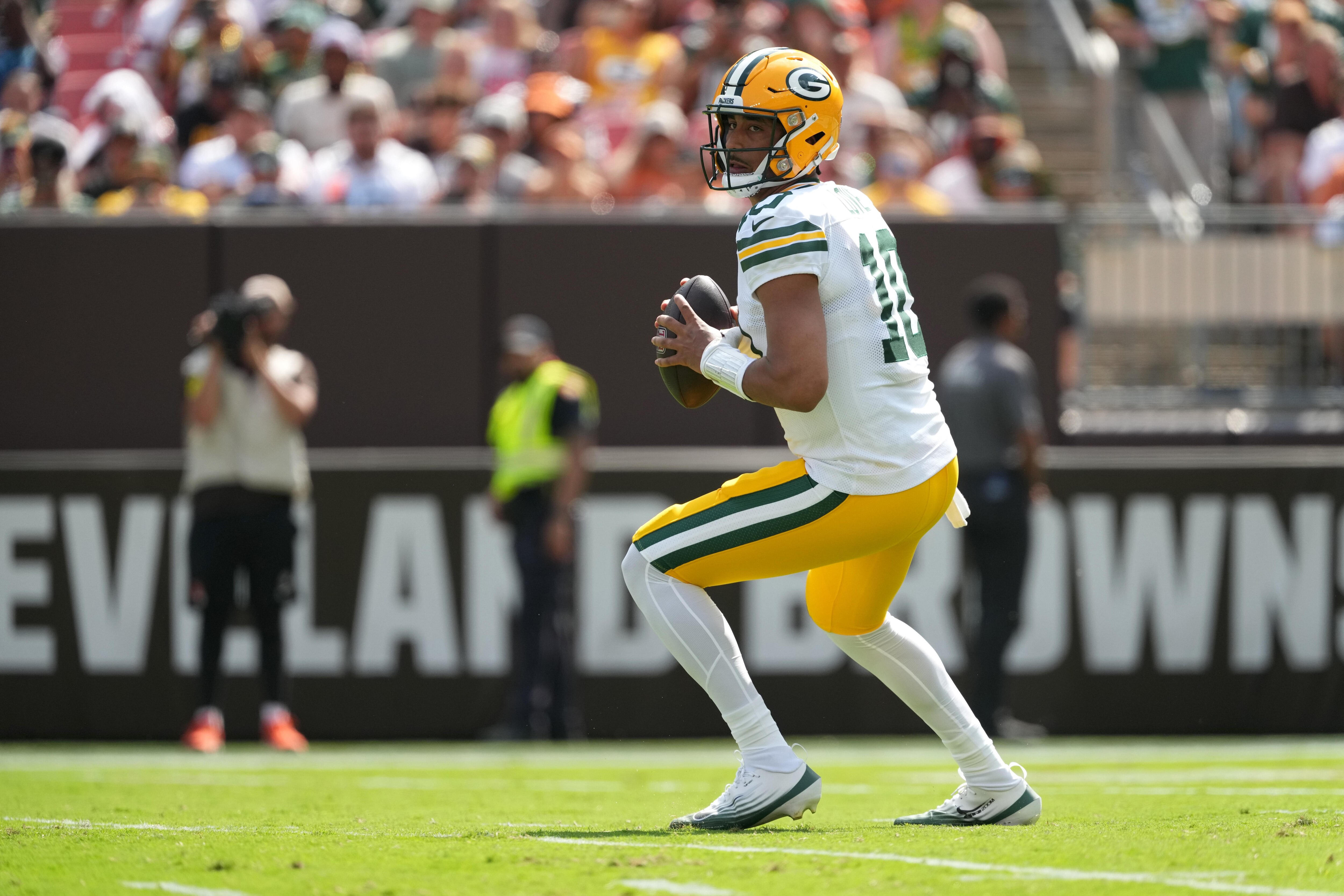 Packers Browns Football