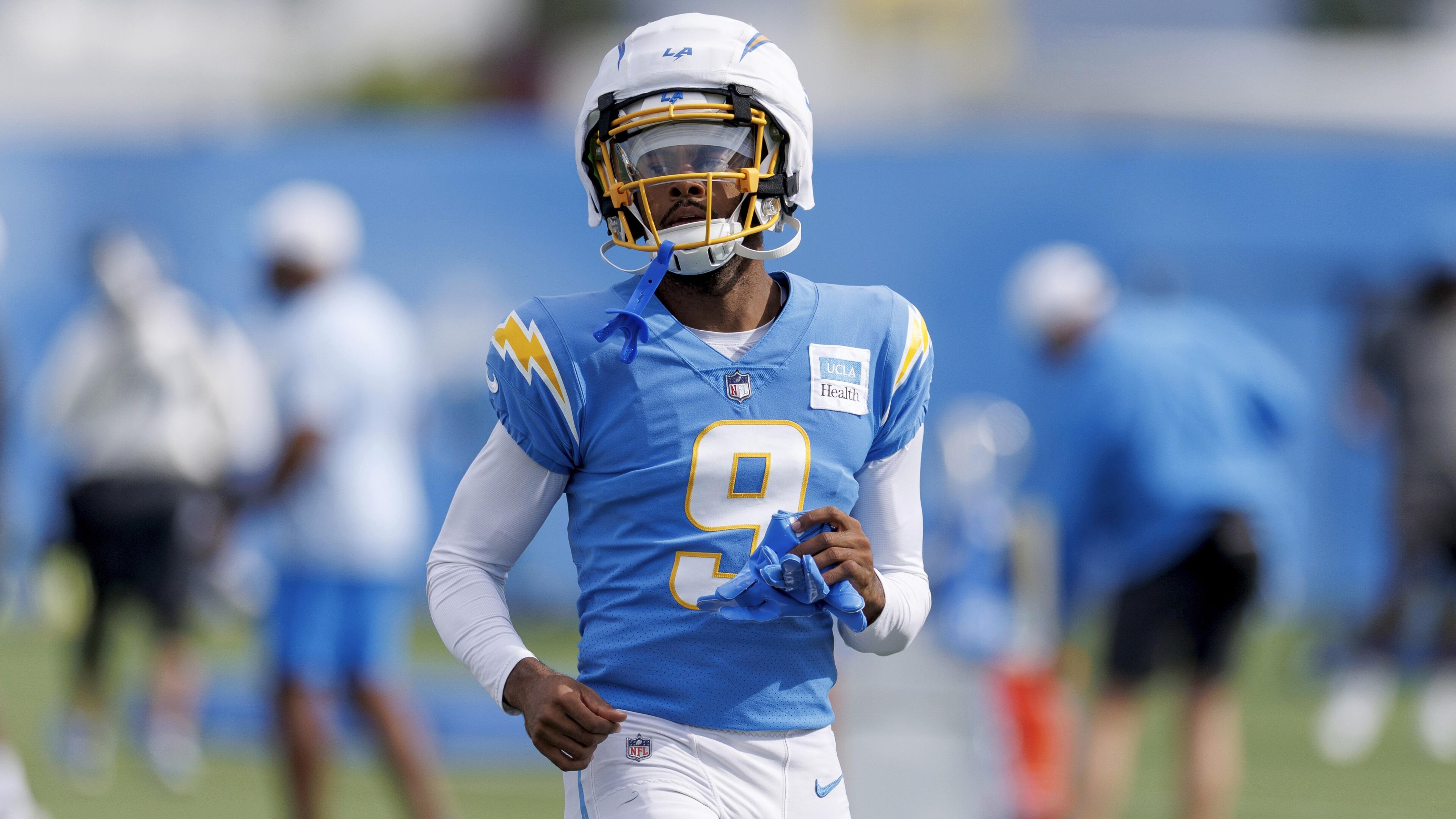 Chargers Camp Football