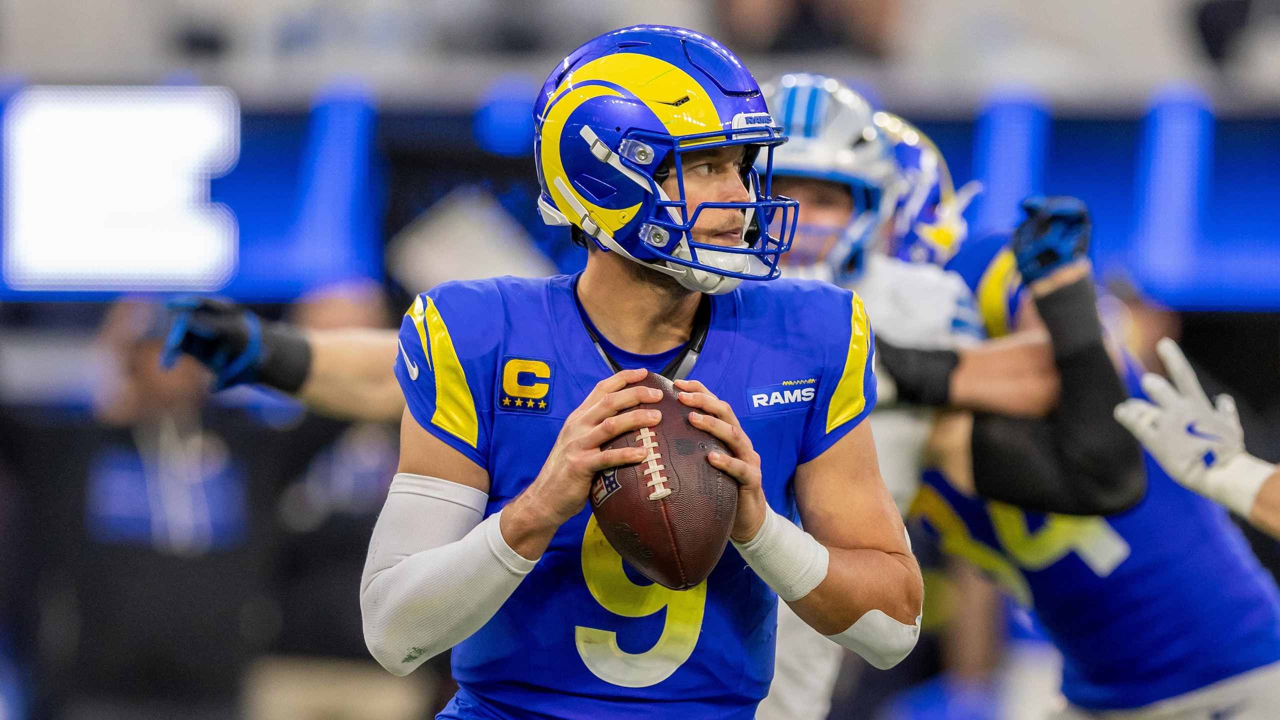 Lions Rams Football