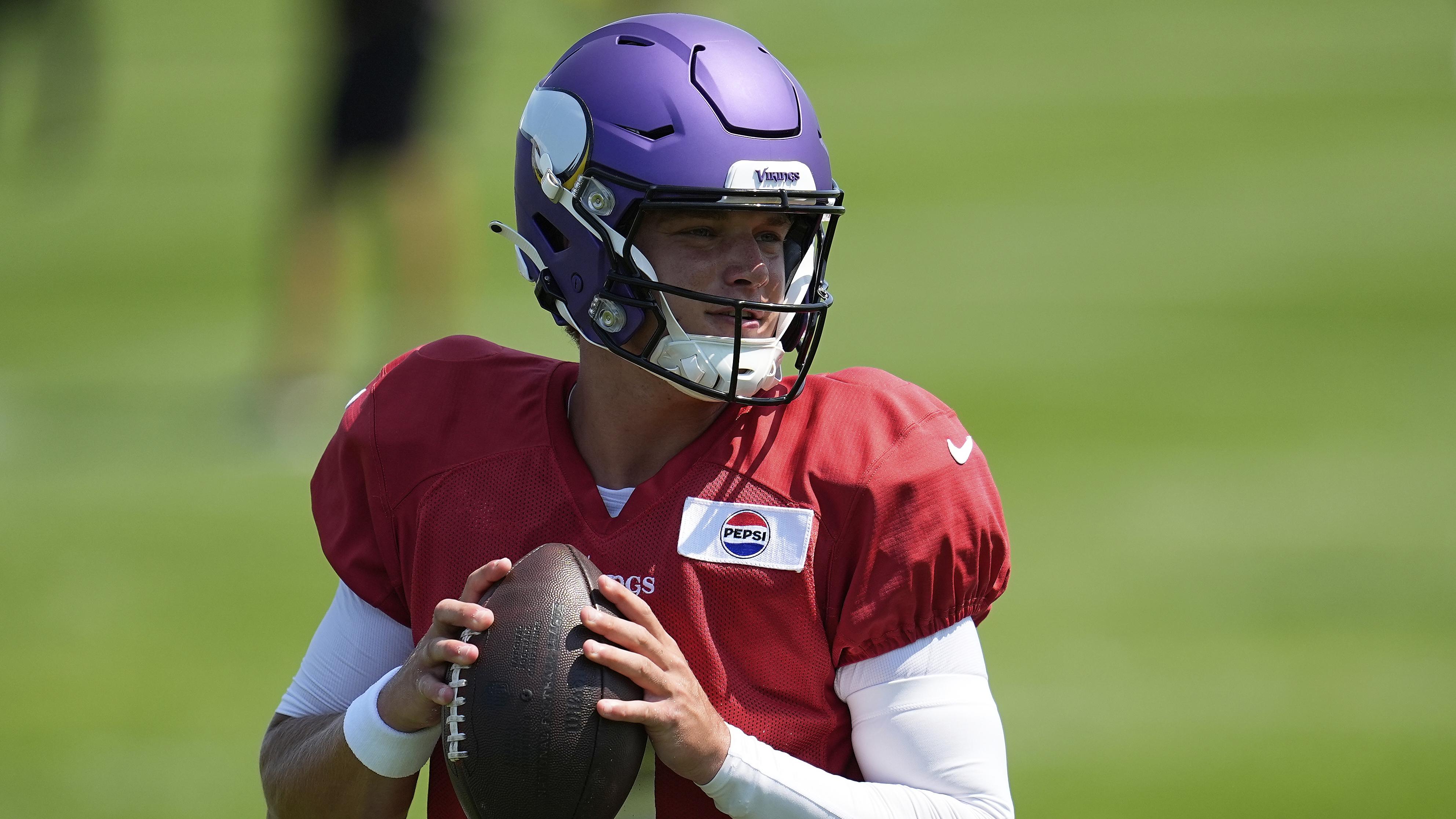 Vikings Camp Football