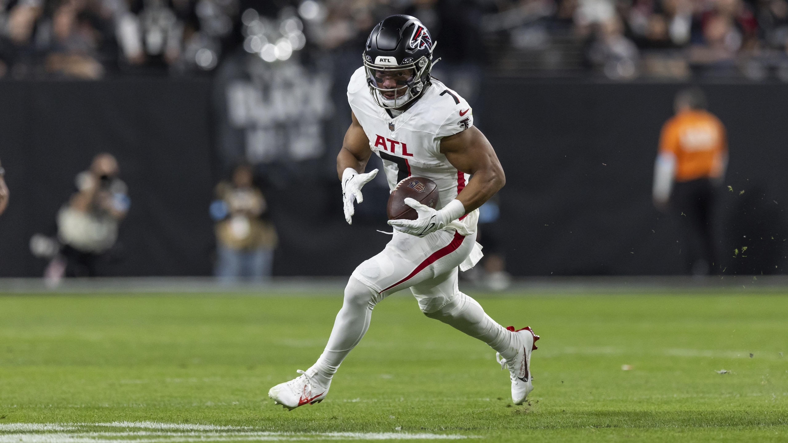Falcons Raiders Football