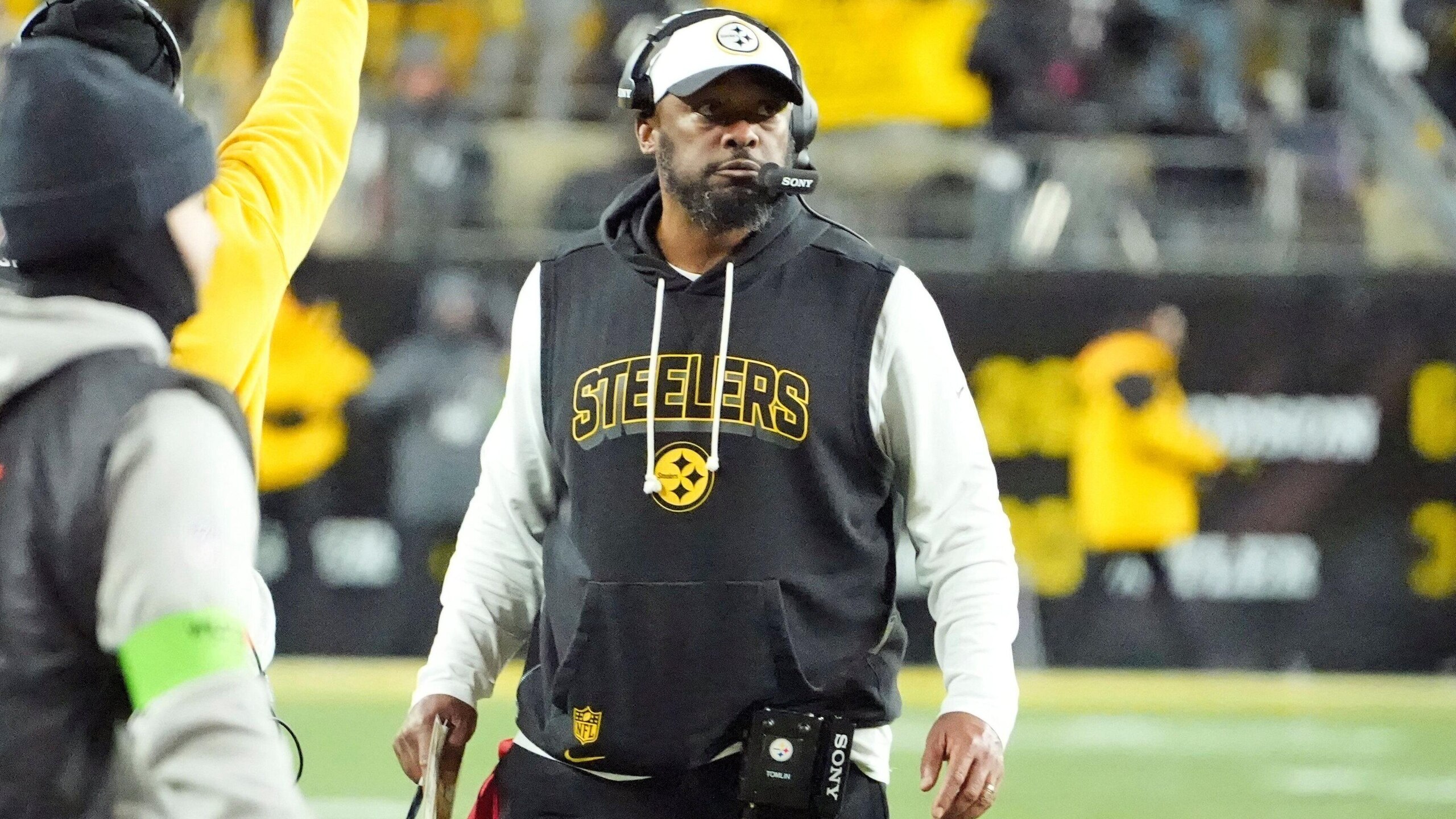 Steelers Tomlin Out Football