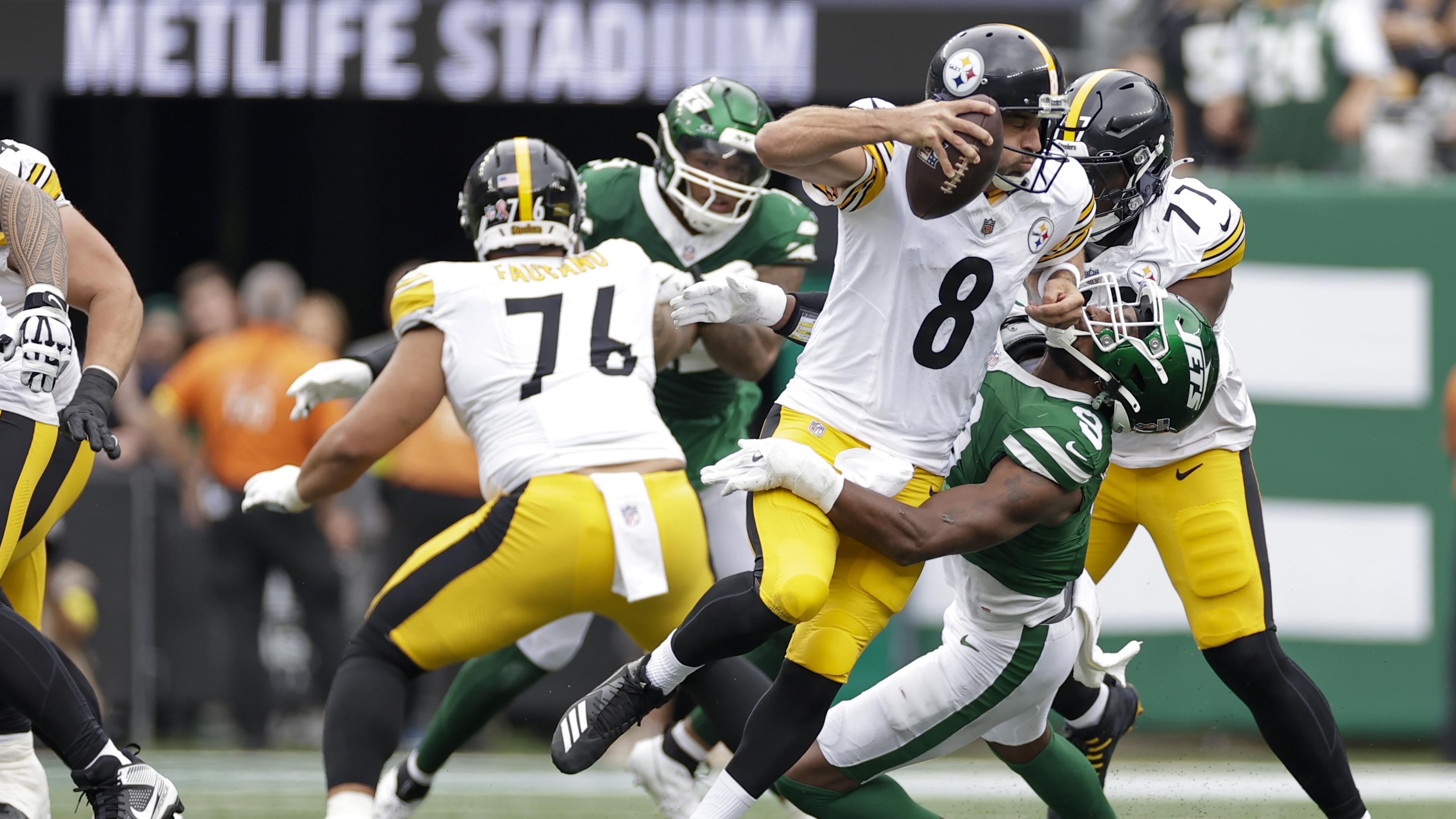 Steelers’ Aaron Rodgers Says He Has to Do ‘Better Job’ Using Legs After Sacks vs. Jets