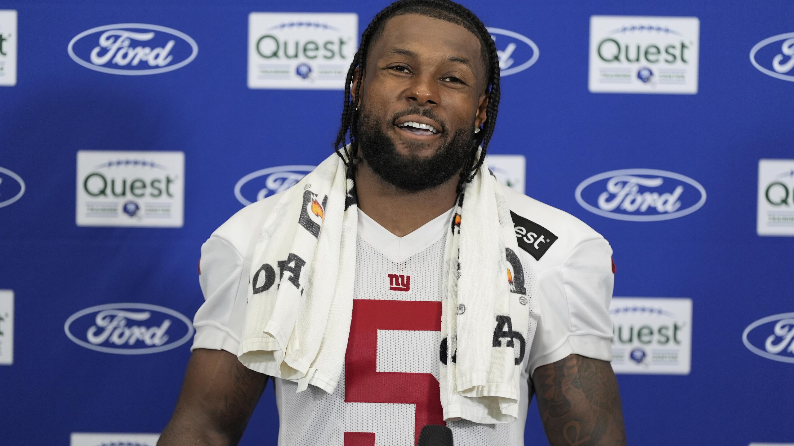 Giants Camp Football