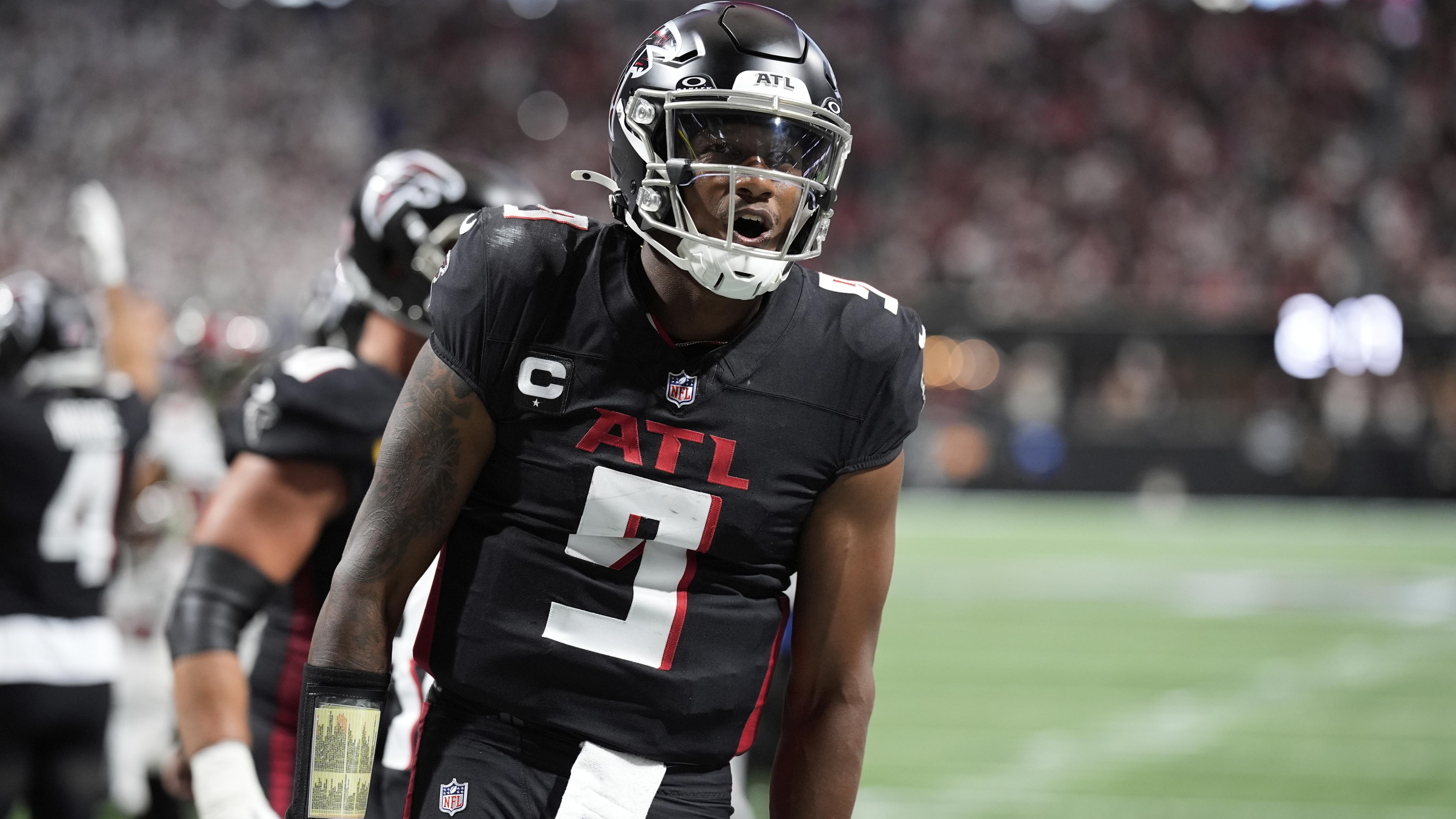 Buccaneers Falcons Football