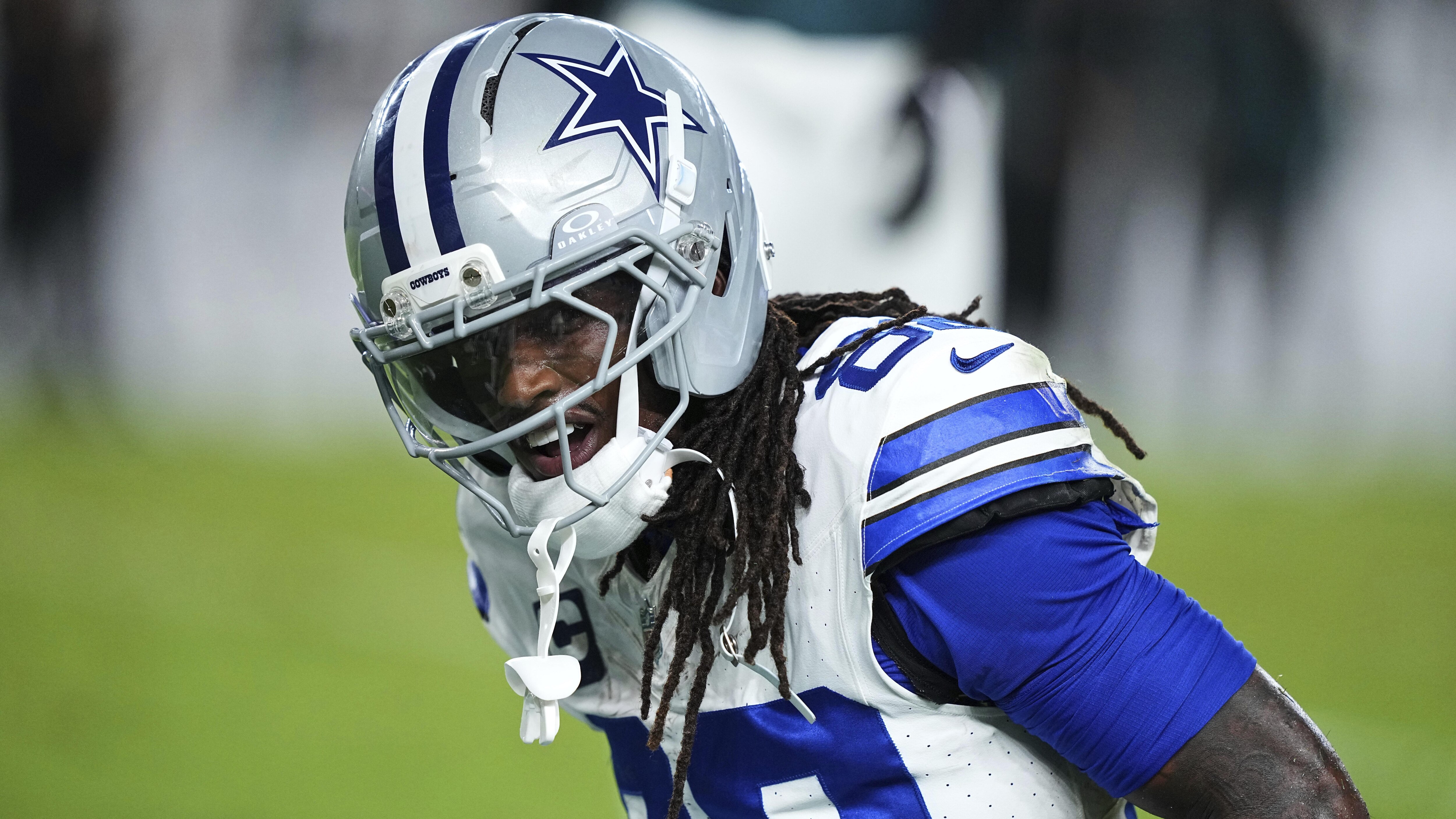 Cowboys’ CeeDee Lamb Owns ‘Terrible’ Drops vs. Eagles, ‘I Need to Catch the Damn Ball’