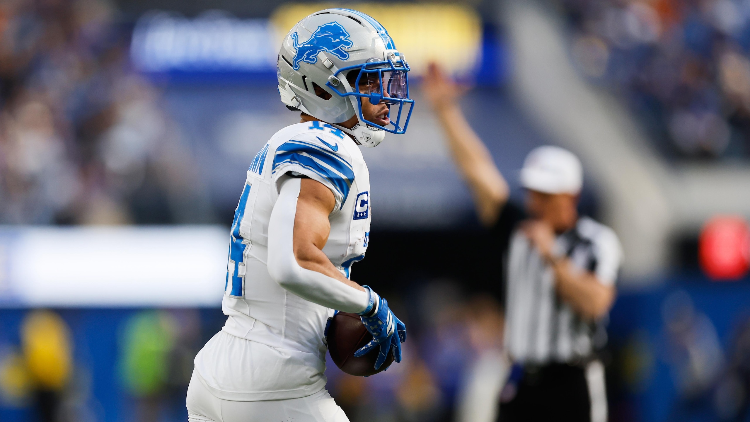 Lions Rams Football