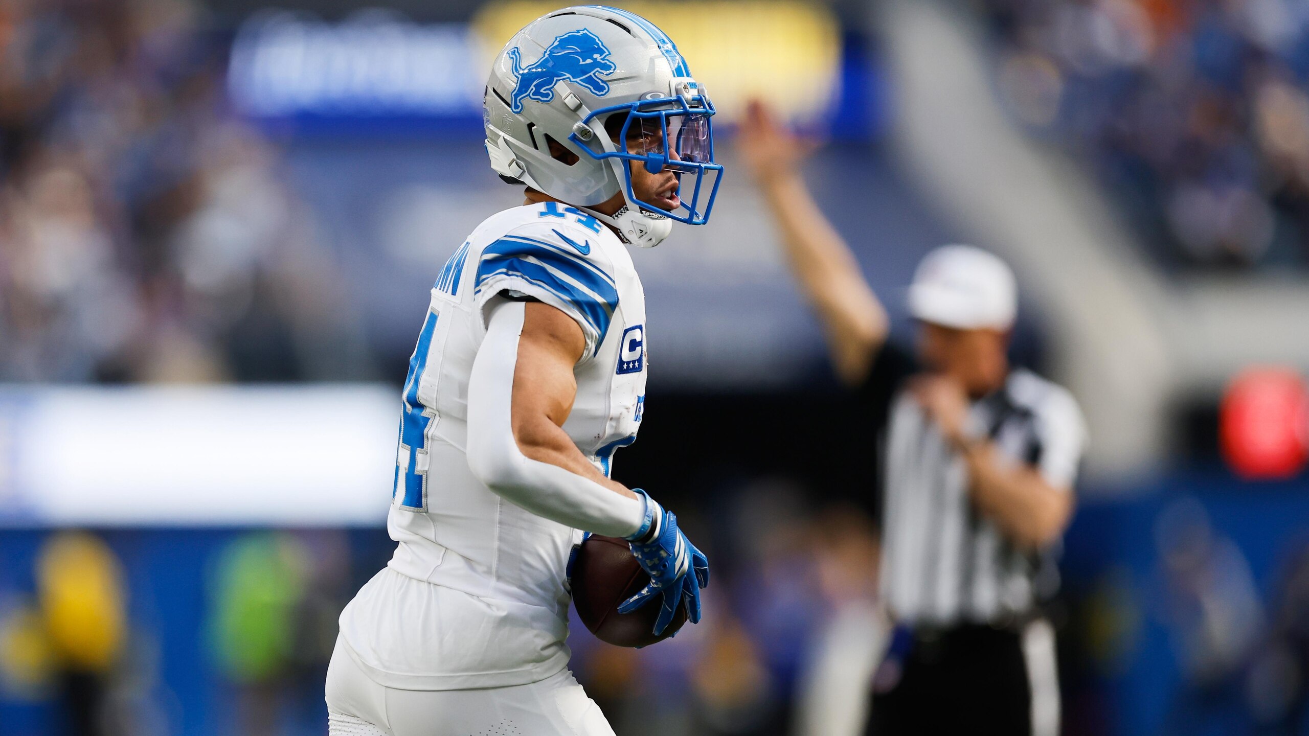 Lions Rams Football