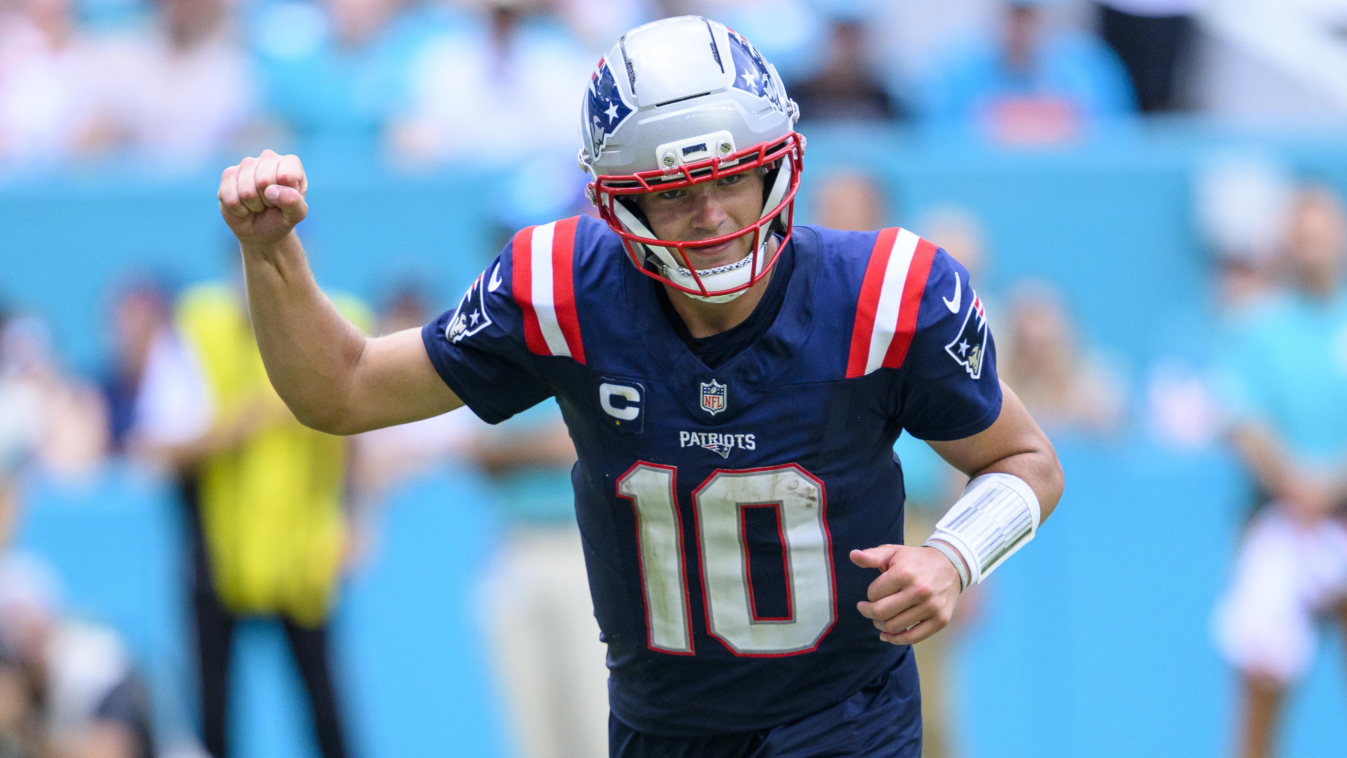 Patriots Dolphins Football