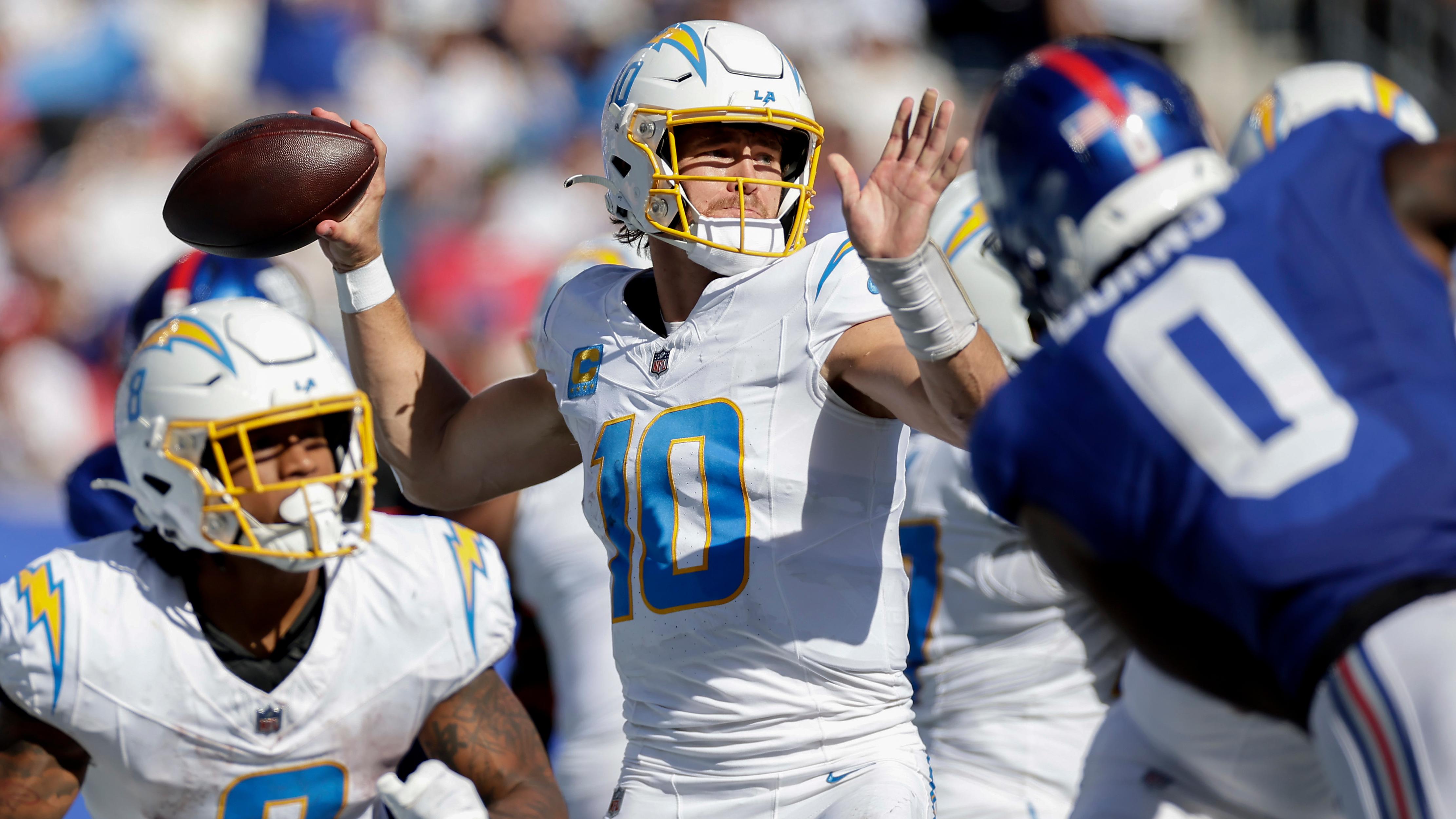 Chargers Giants Football