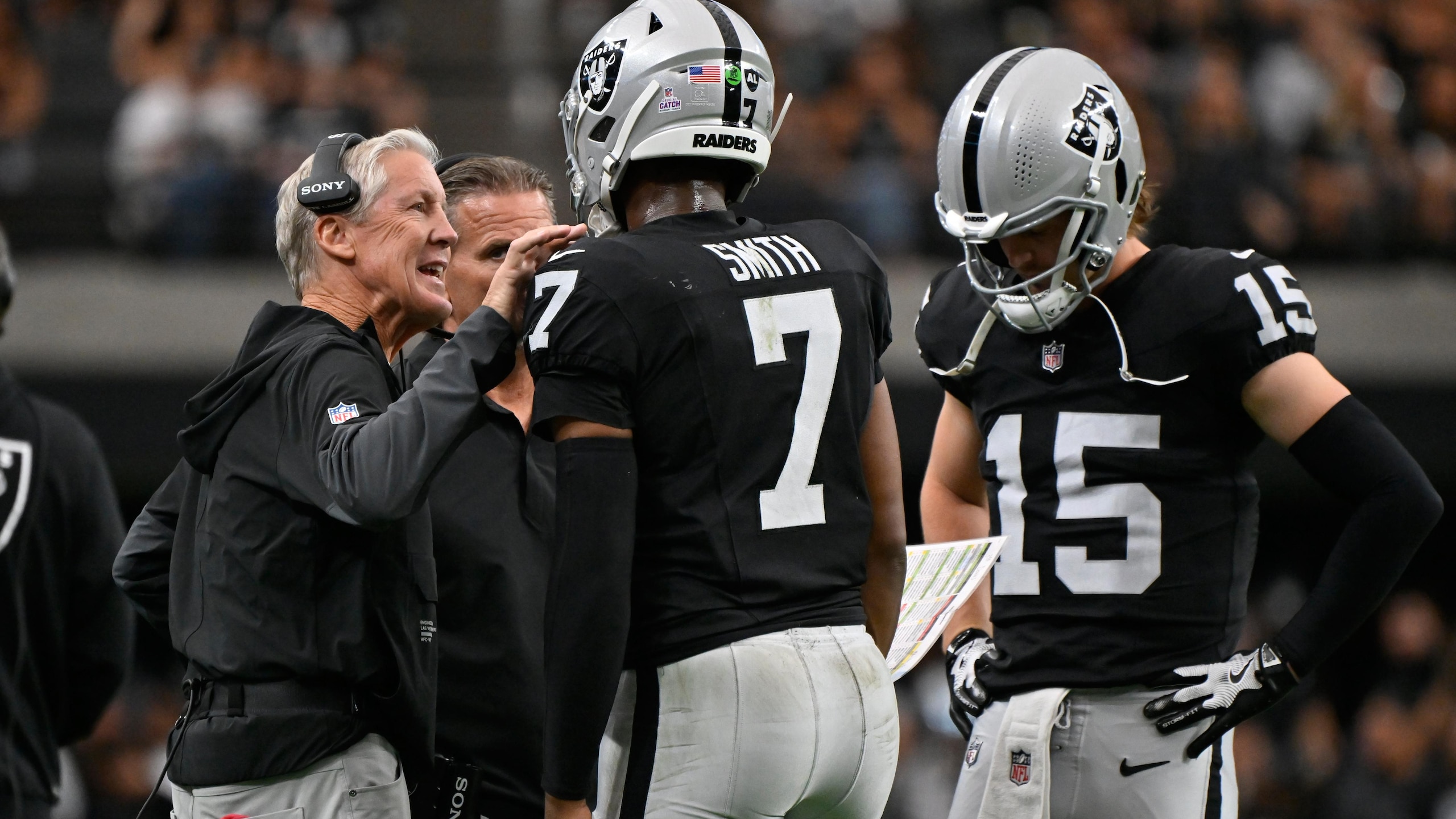 Titans Raiders Football