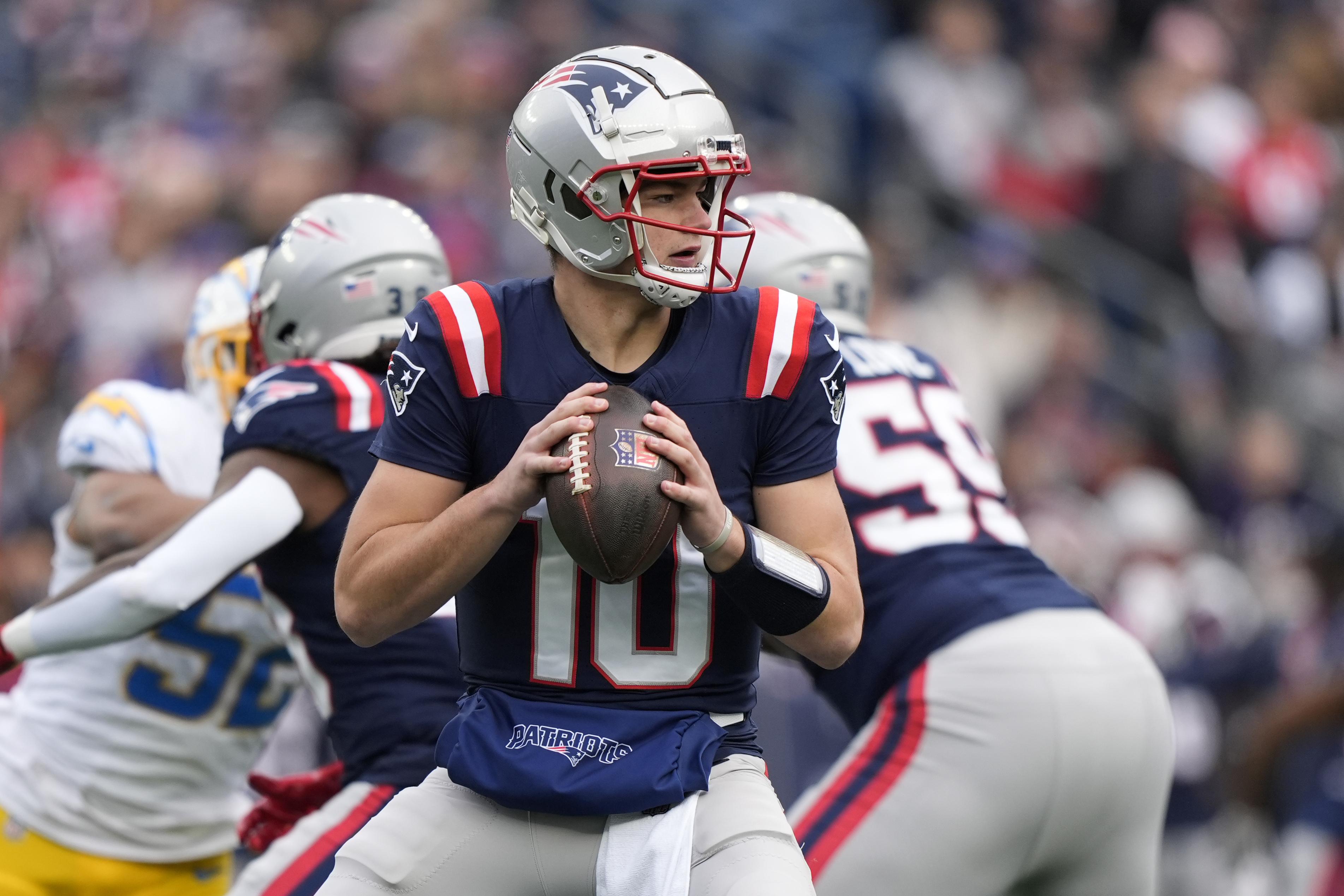 Chargers Patriots Football