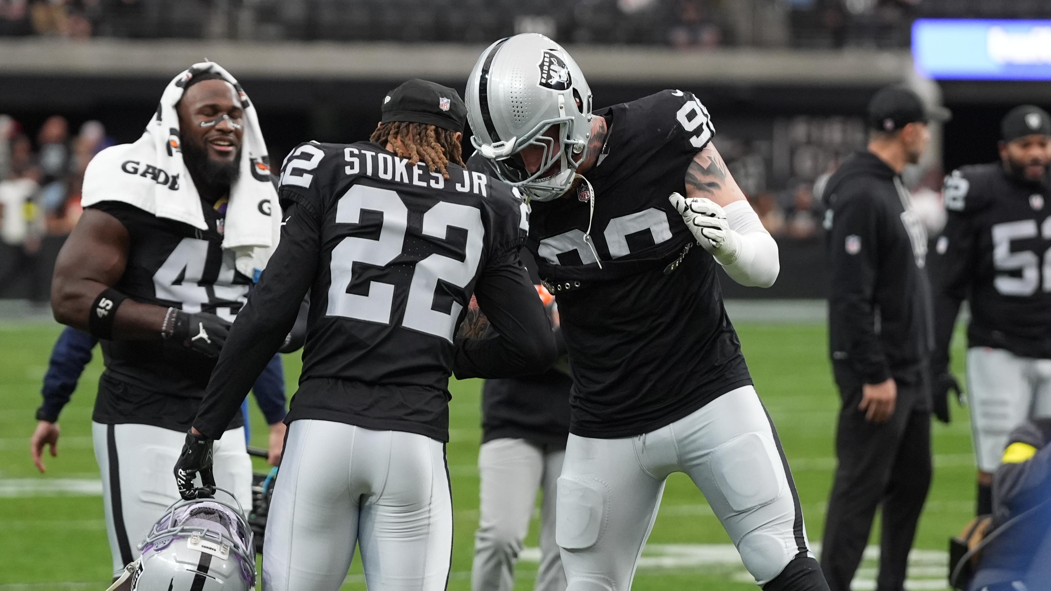 Broncos Raiders Football