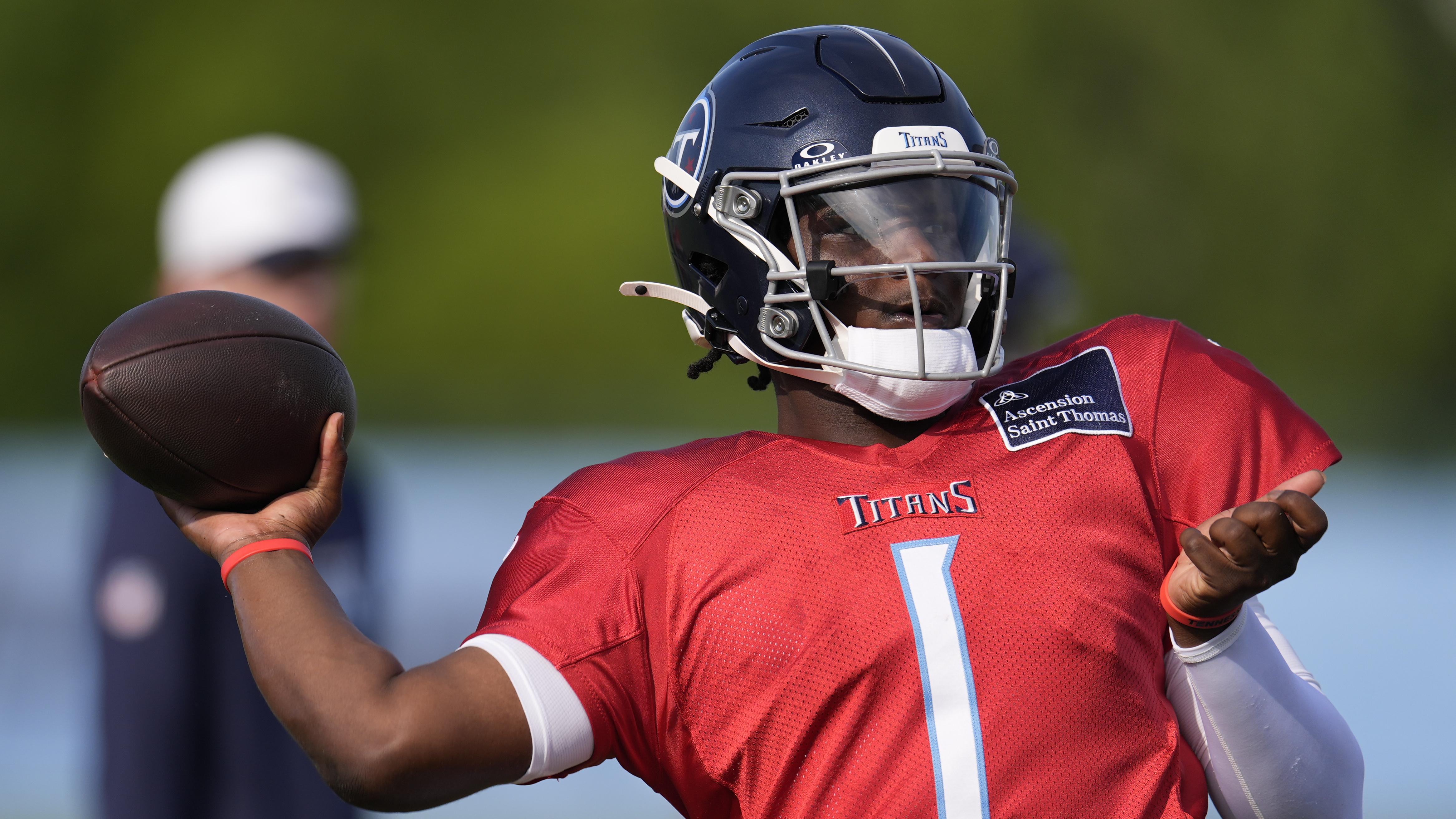 Titans Camp Football