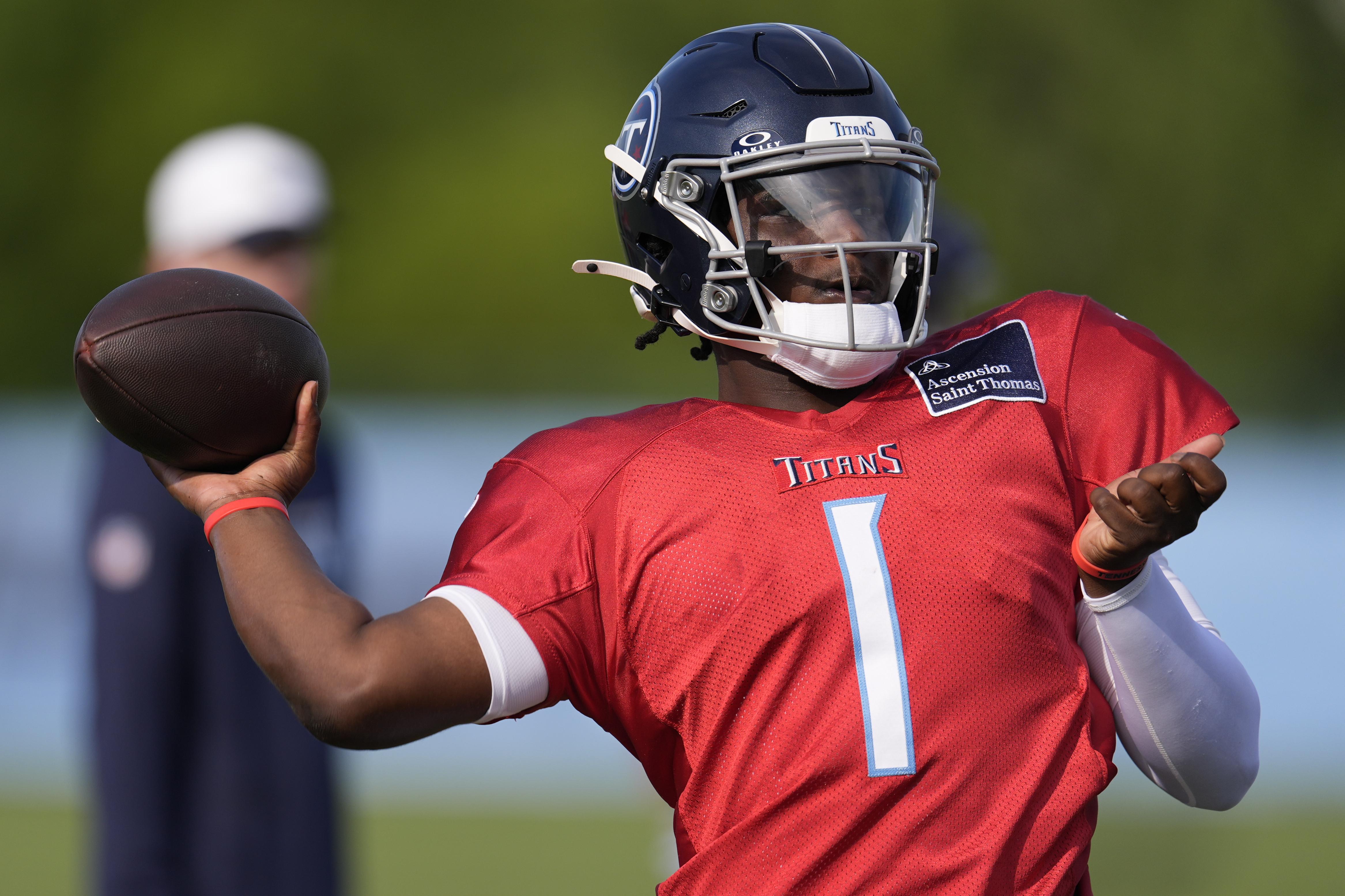 Titans Camp Football