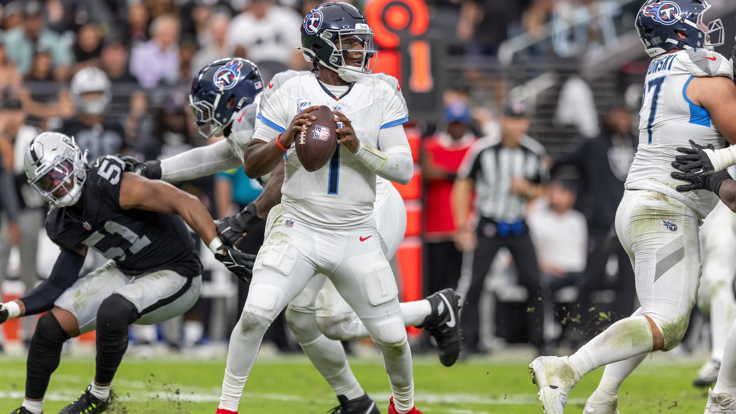 Titans Raiders Football