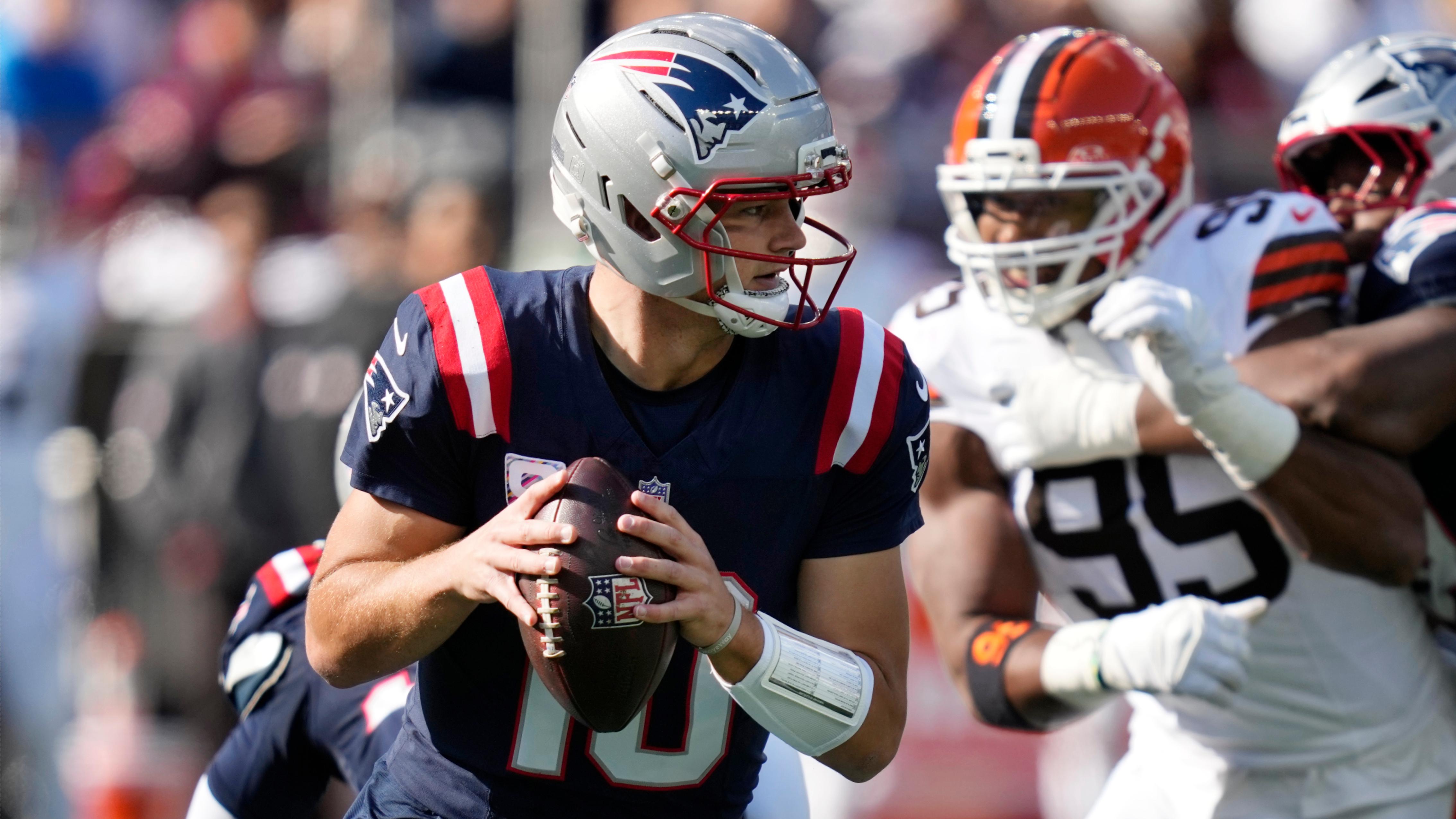 Browns Patriots Football