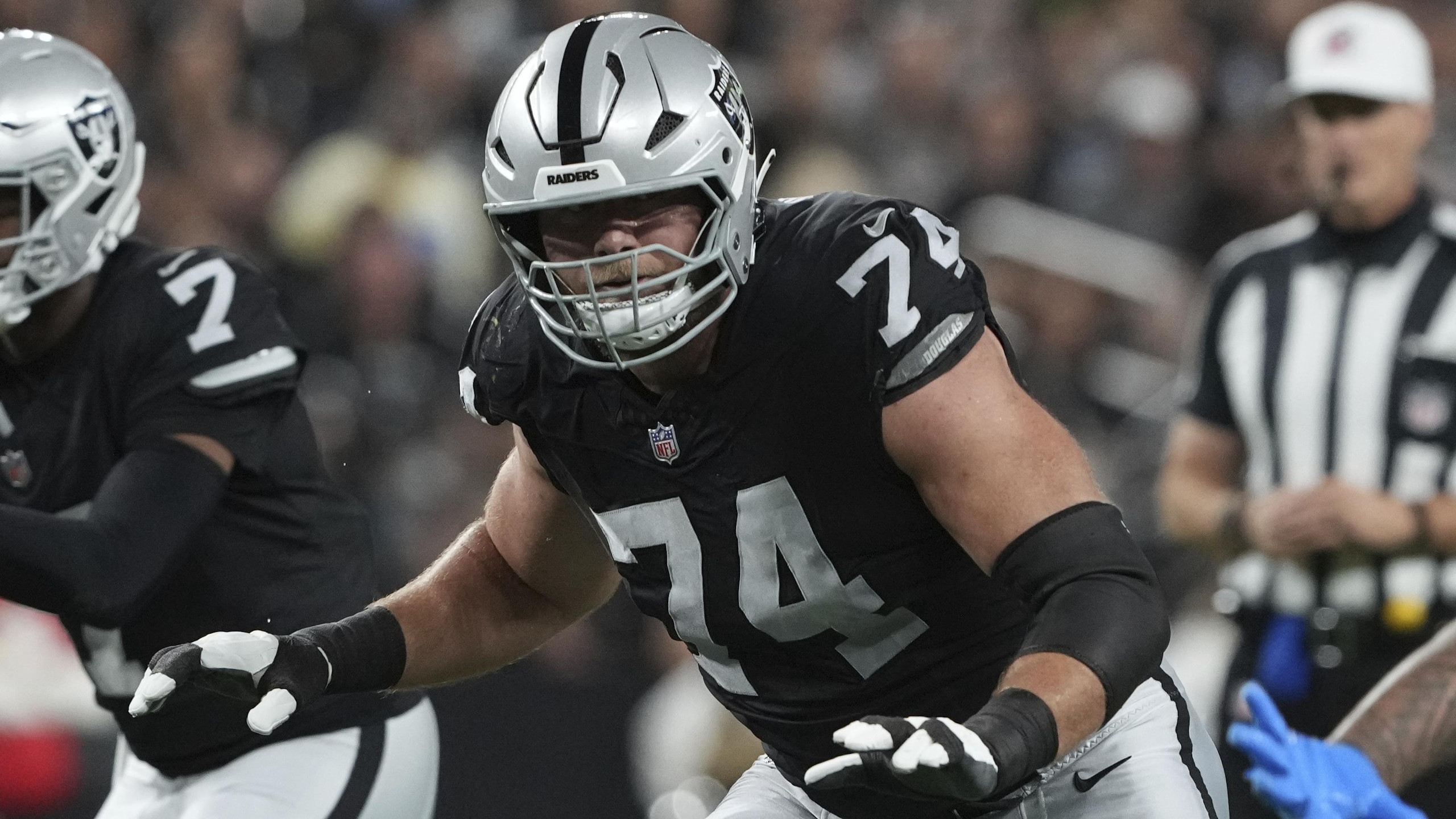 Chargers Raiders Football