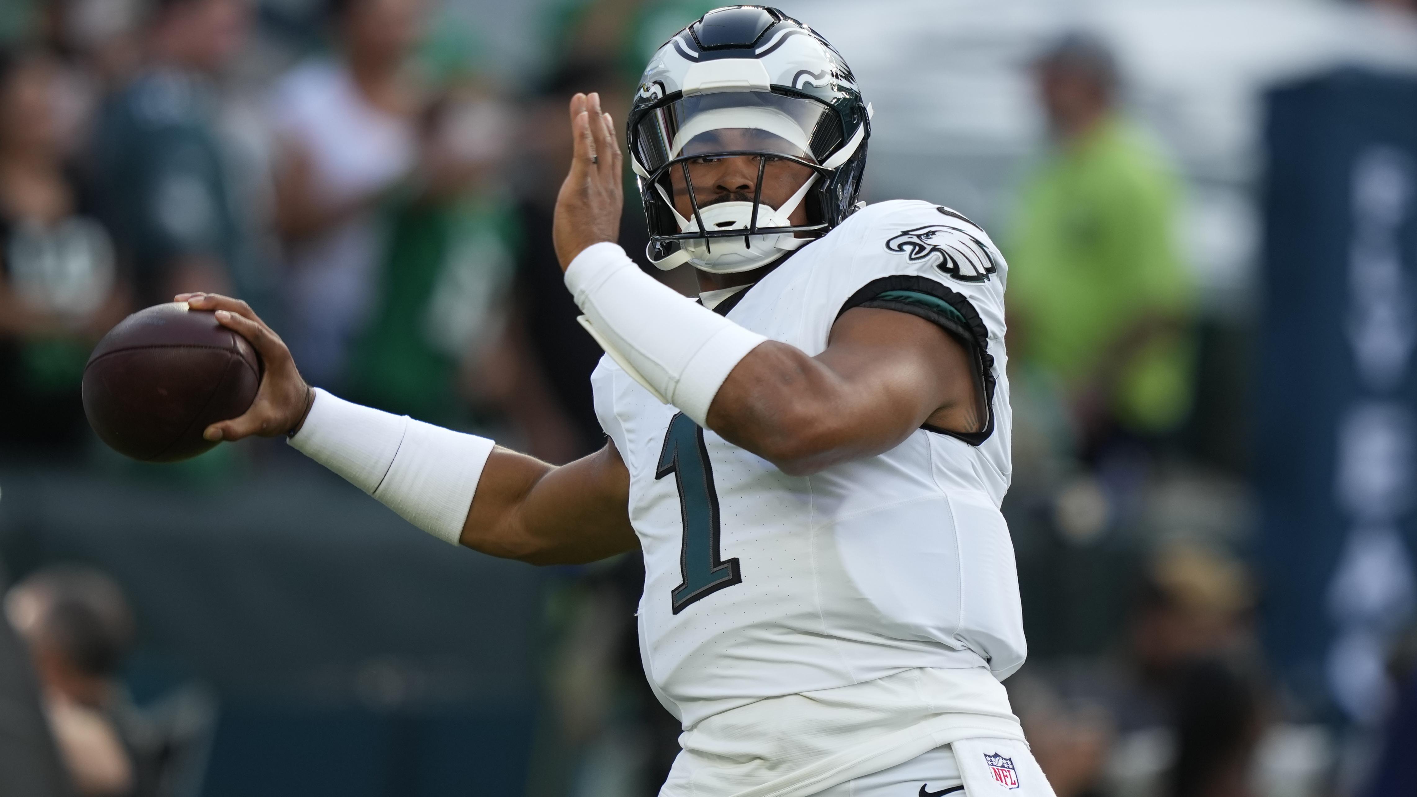 Cowboys vs. Eagles: Updated Odds, Money Line, Spread, Props to Watch for TNF