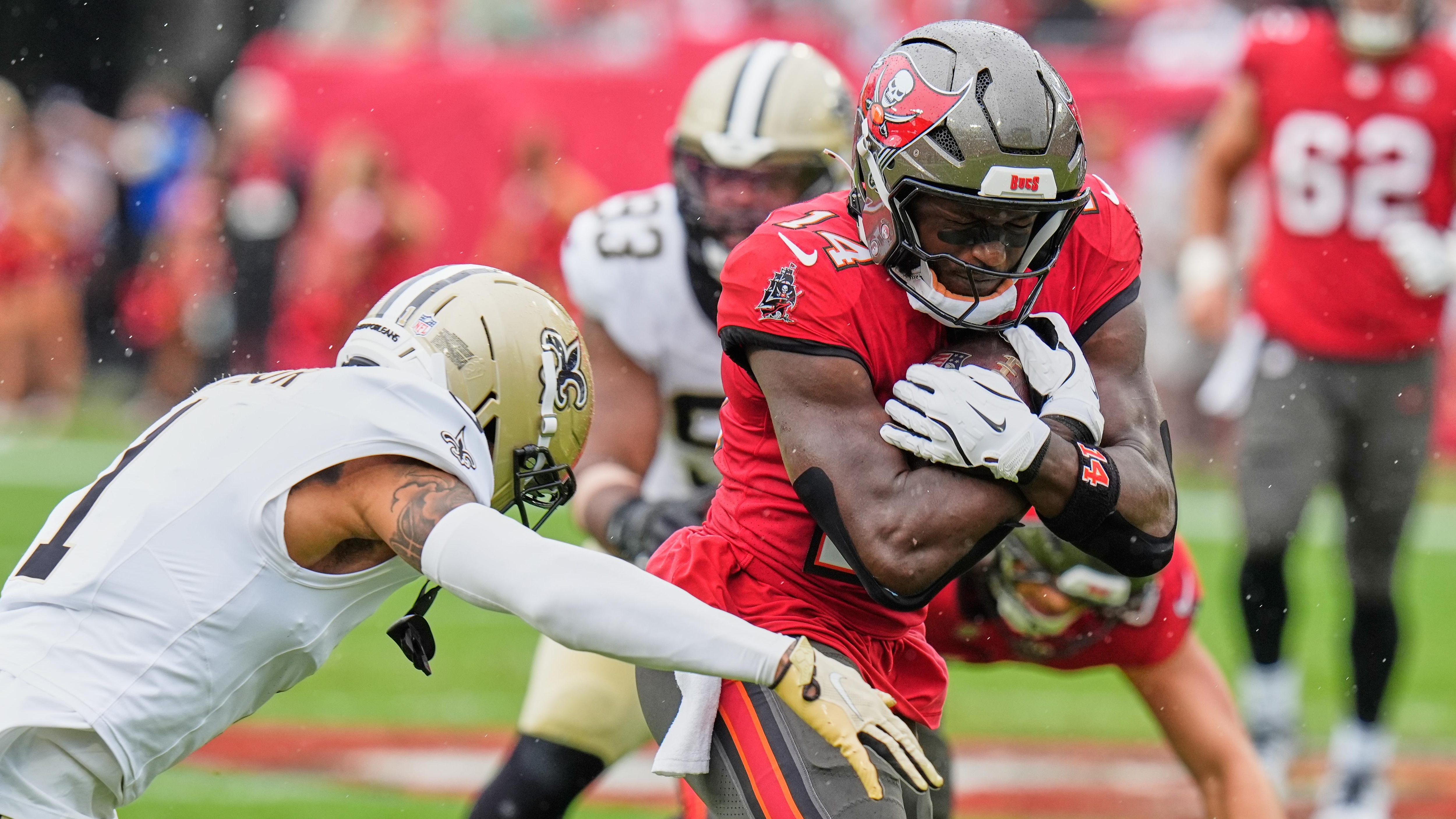 Saints Buccaneers Football