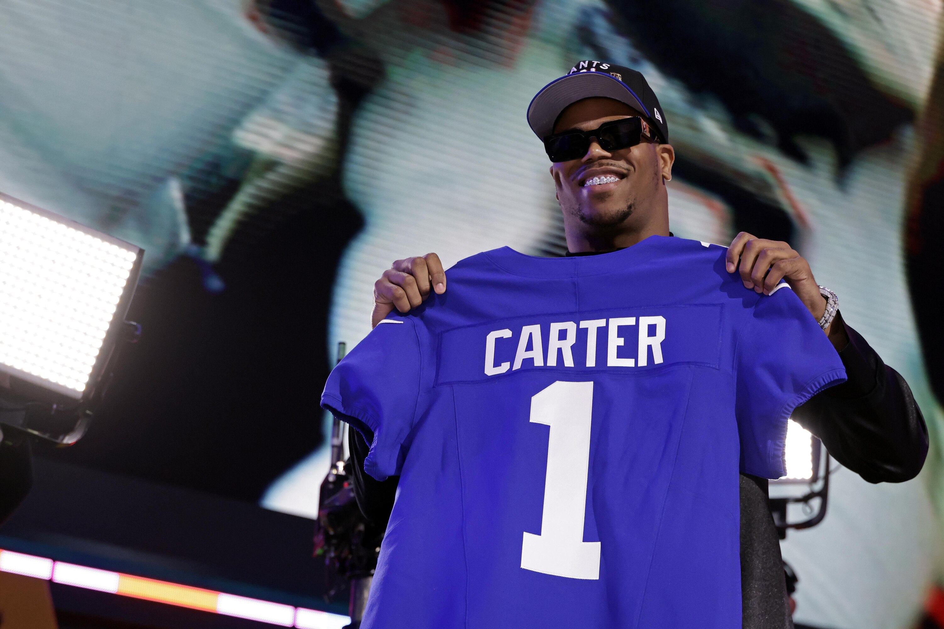 Giants' Abdul Carter Says It Would Be 'An Honor' to Wear Phil Simms' Retired No. 11