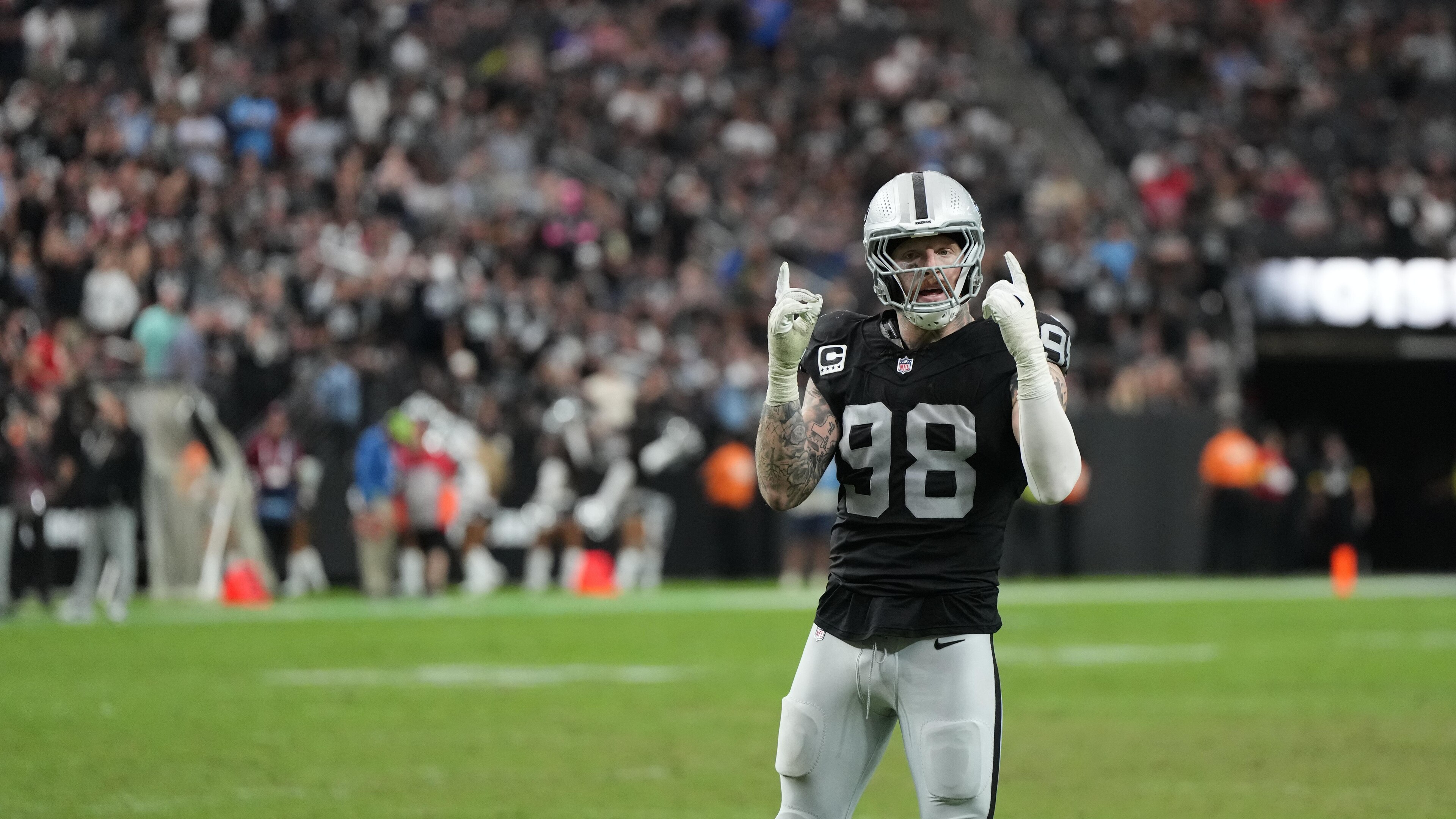 Titans Raiders Football