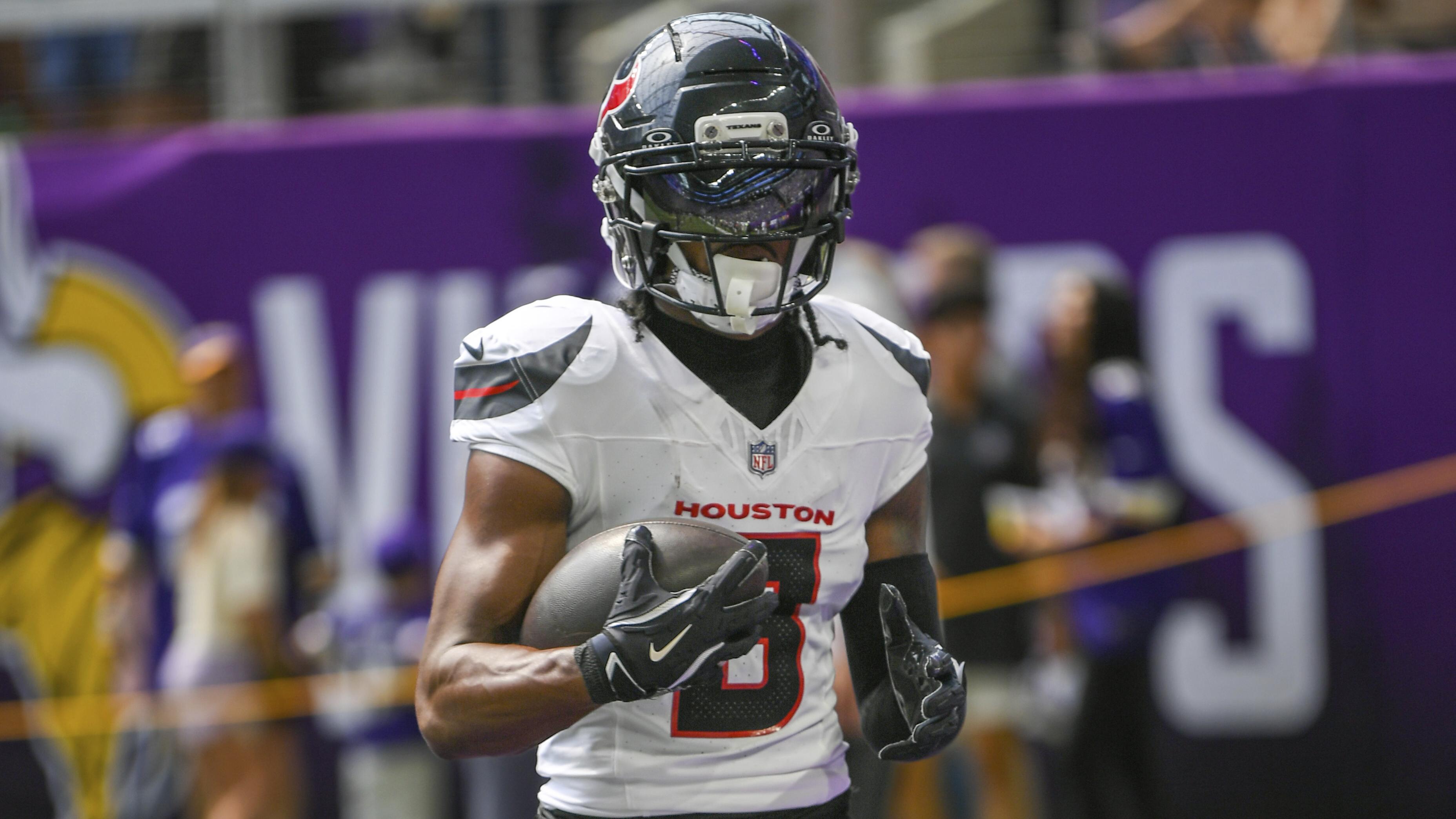 Eagles, Texans’ Updated Salary Caps, Depth Charts After Reported John Metchie Trade