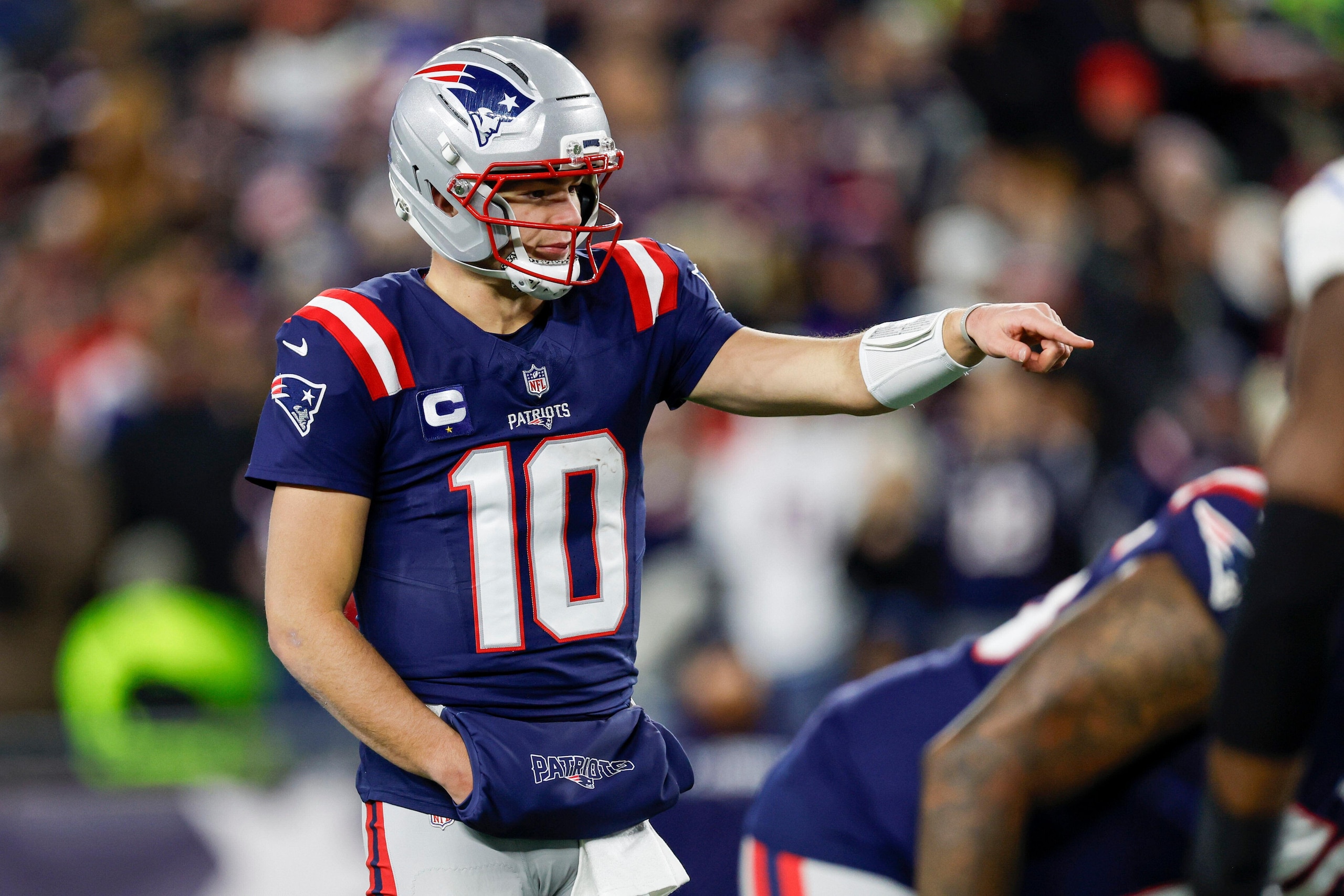 Chargers Patriots Football