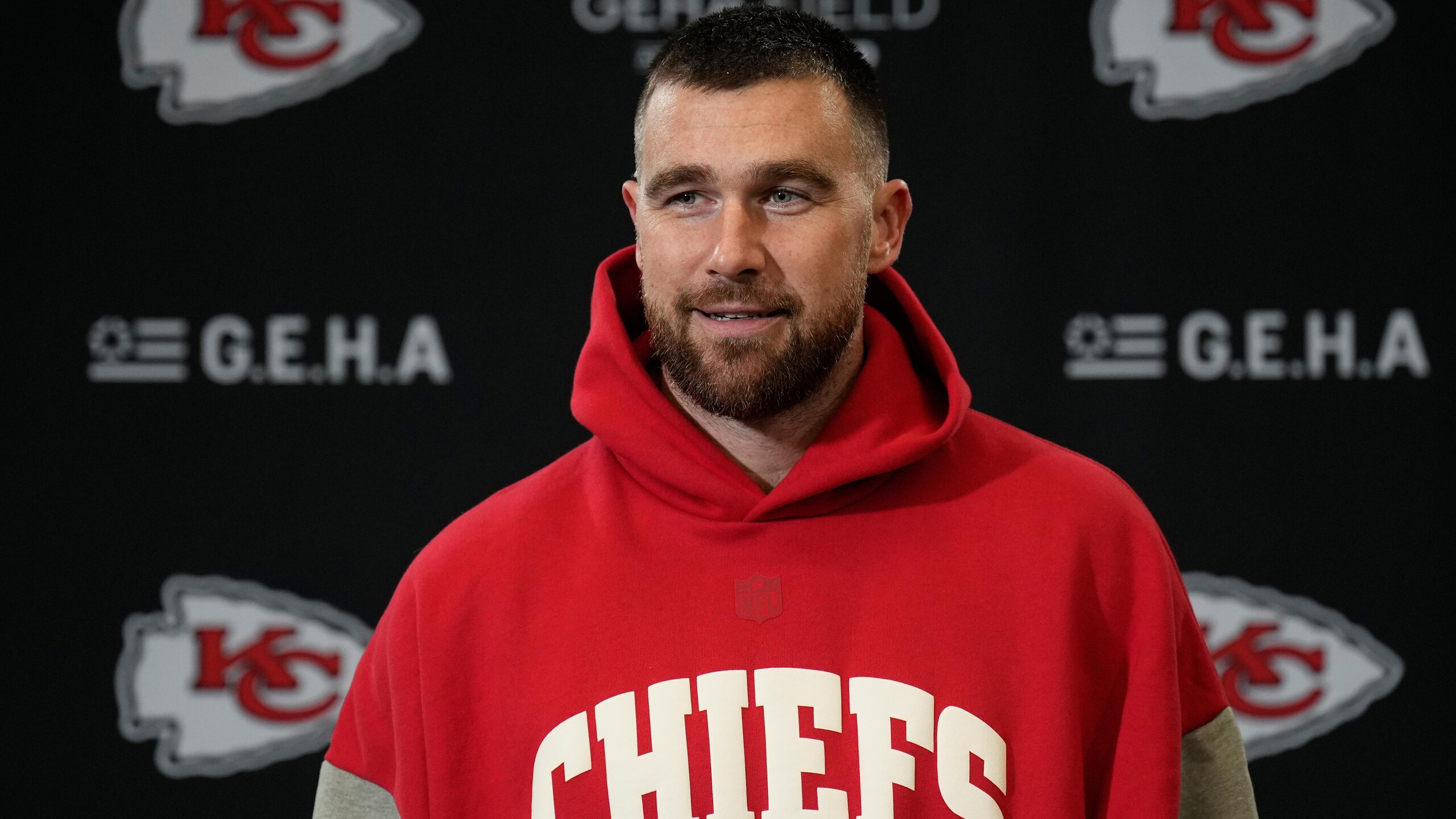Broncos Chiefs Football