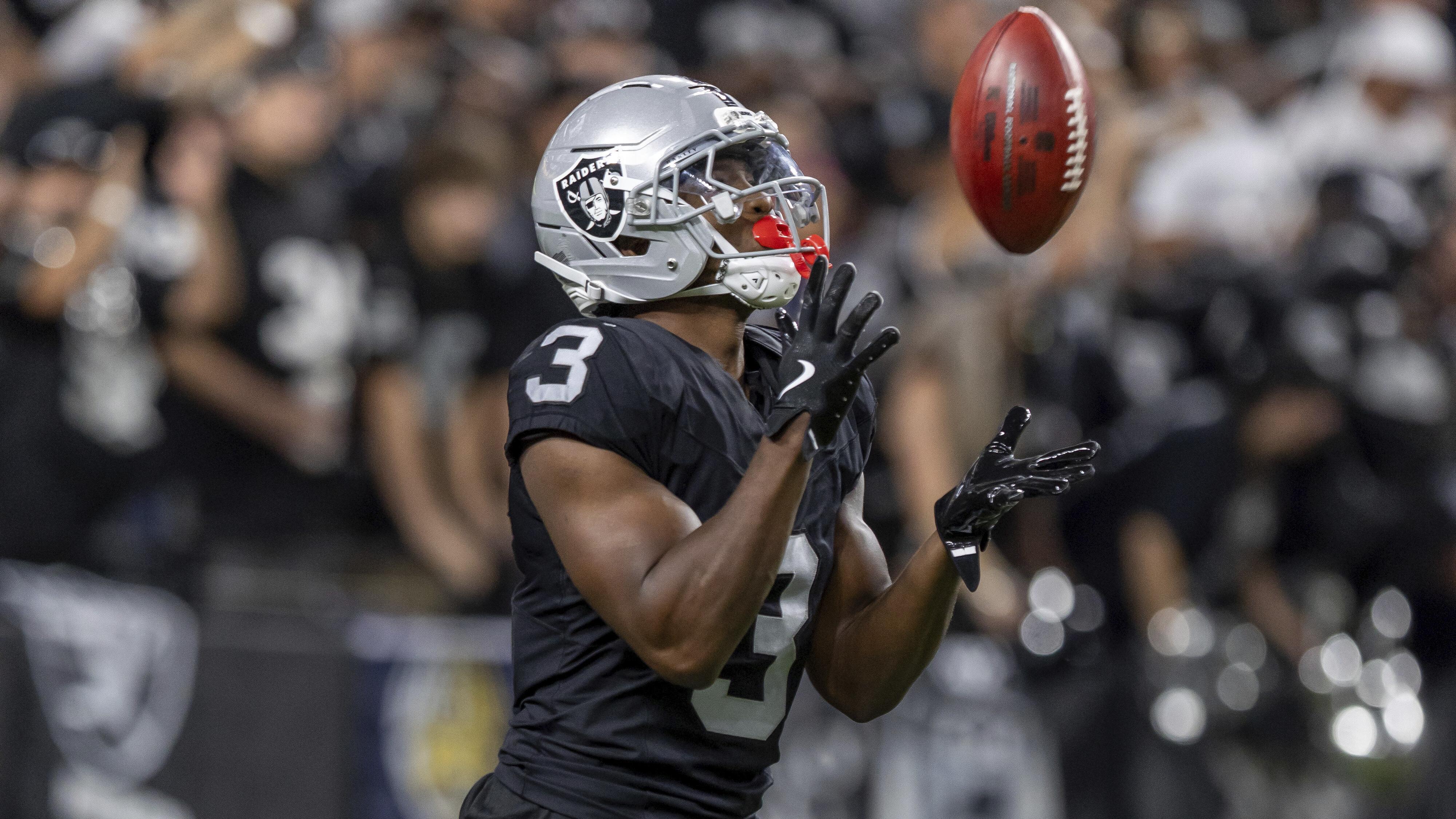 Chargers Raiders Football