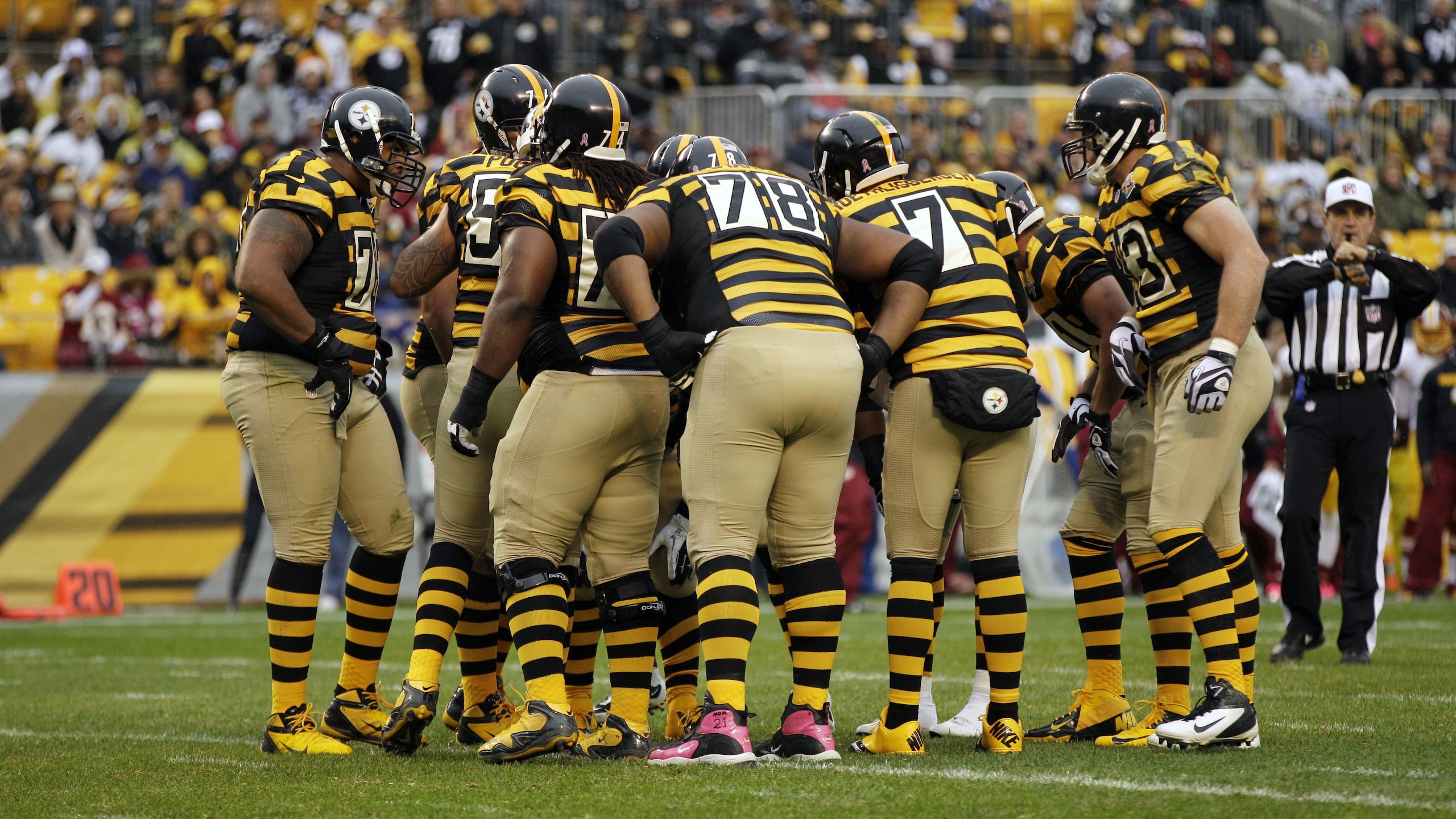Steelers-Throwback Uniforms Football