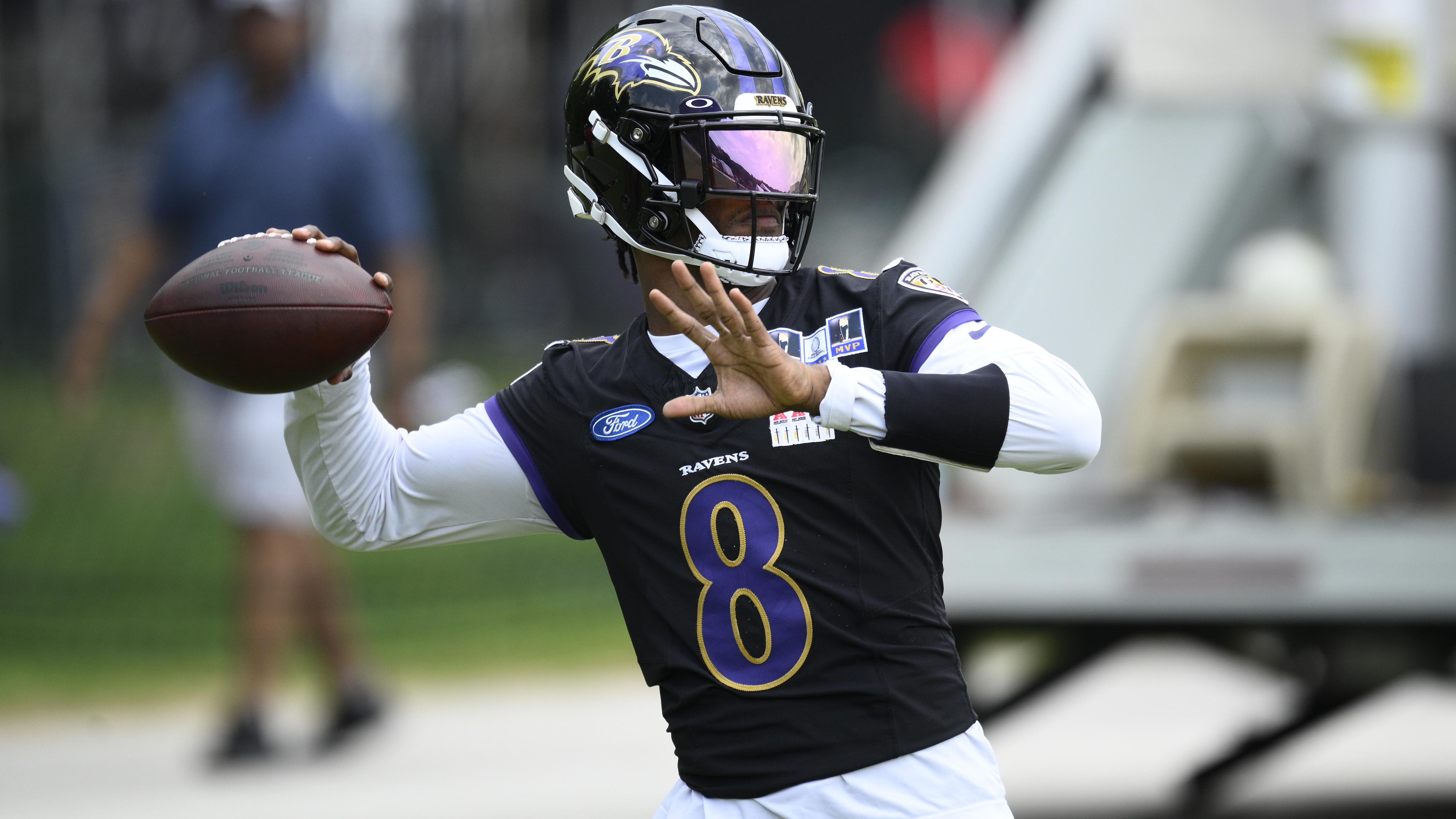 Ravens’ Harbaugh Says Lamar Jackson ‘As Good as Any Passer That There’s Ever Been’