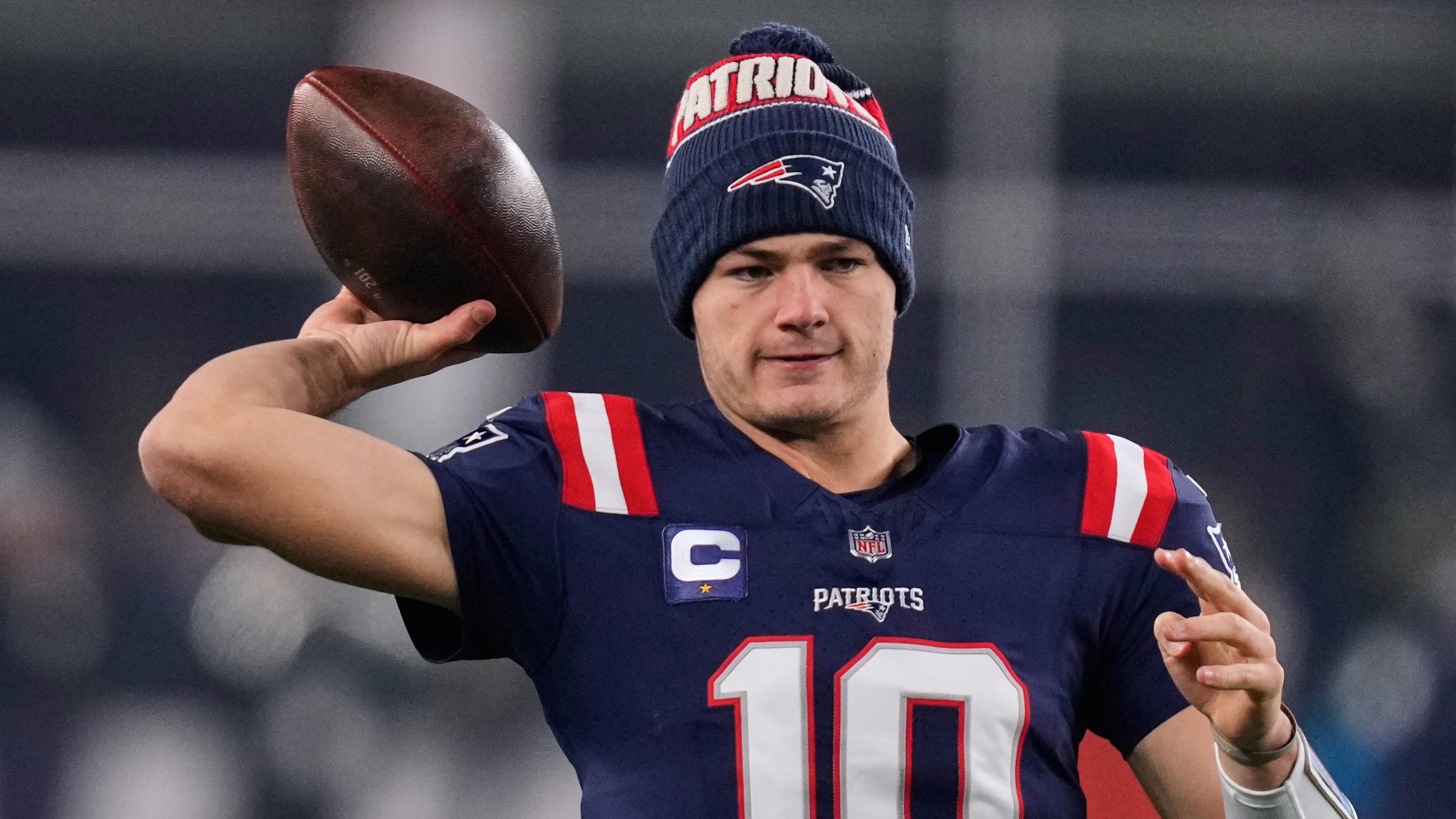 Chargers Patriots Football