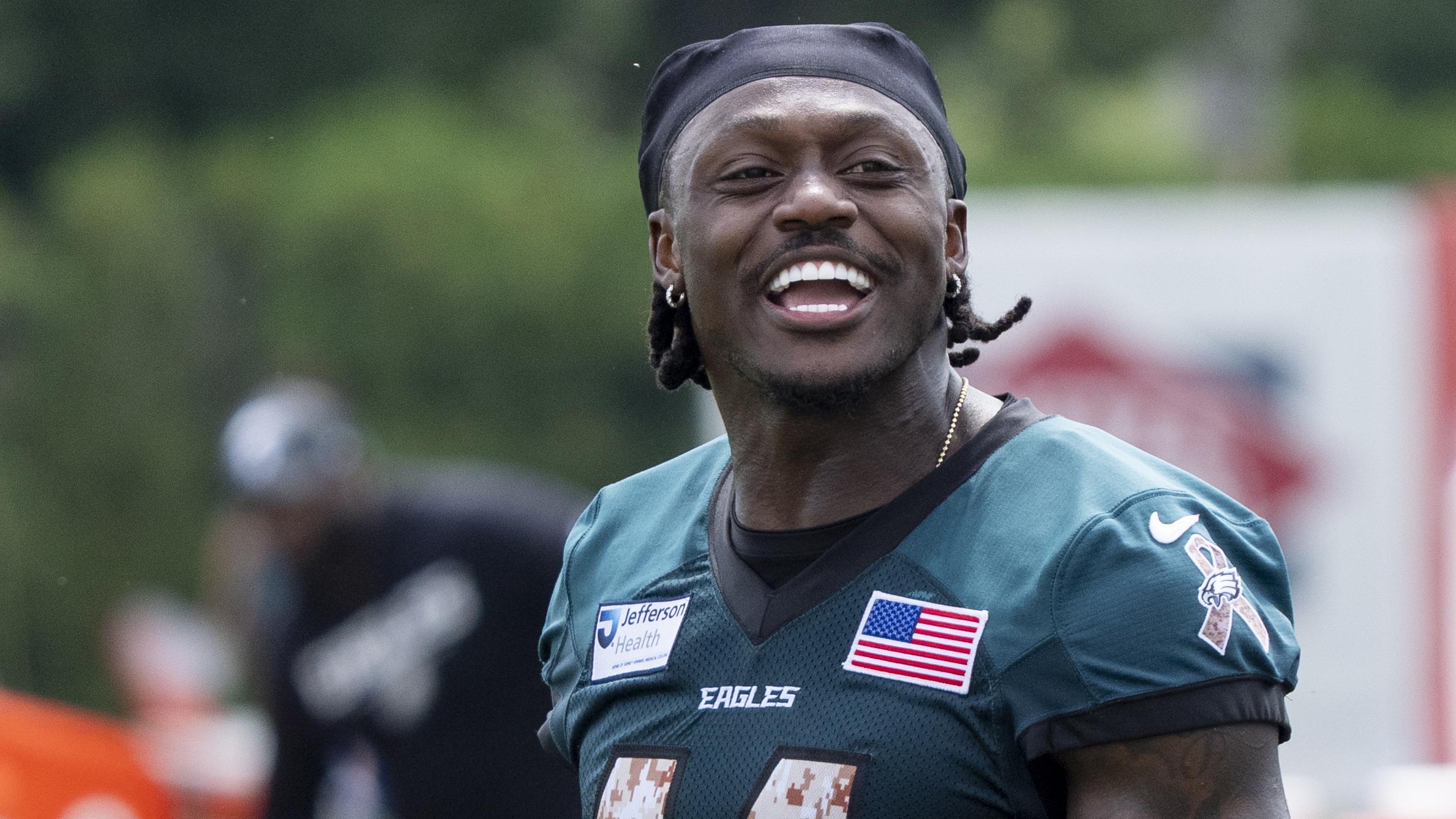 Eagles Camp Football