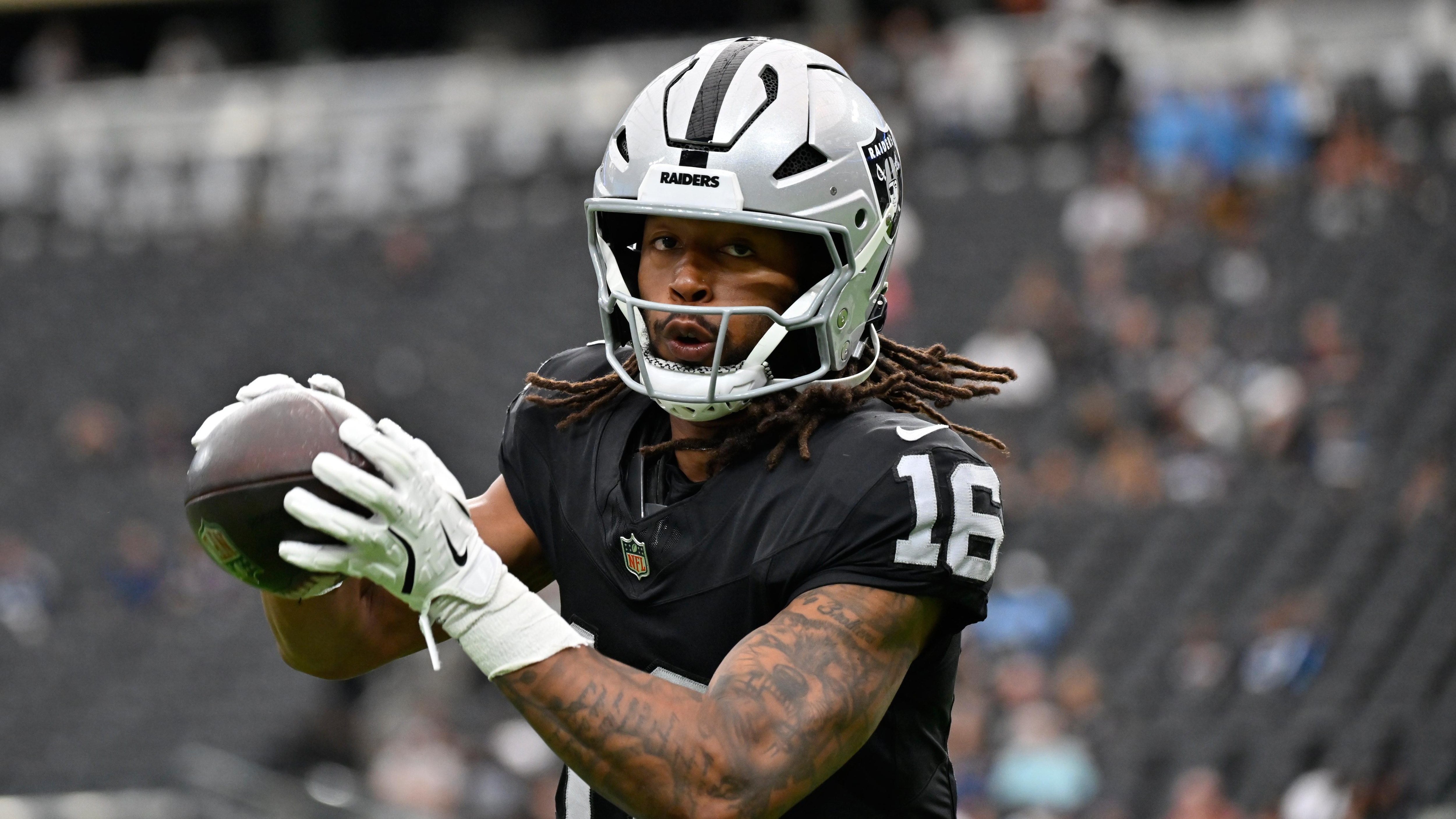 Titans Raiders Football