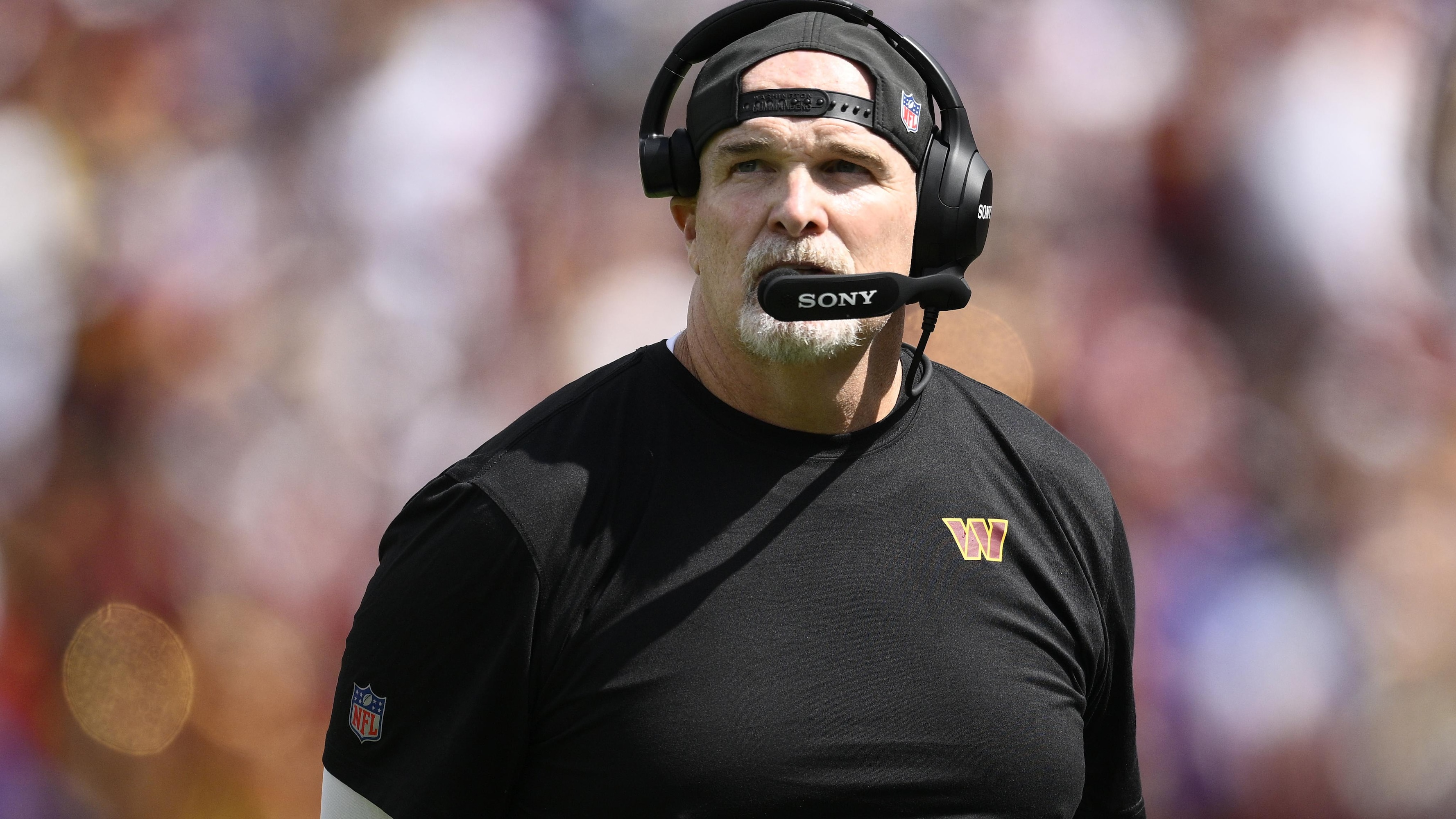 Dan Quinn Bloodied After Marcus Mariota Collision on Commanders’ Sidelines vs. Raiders