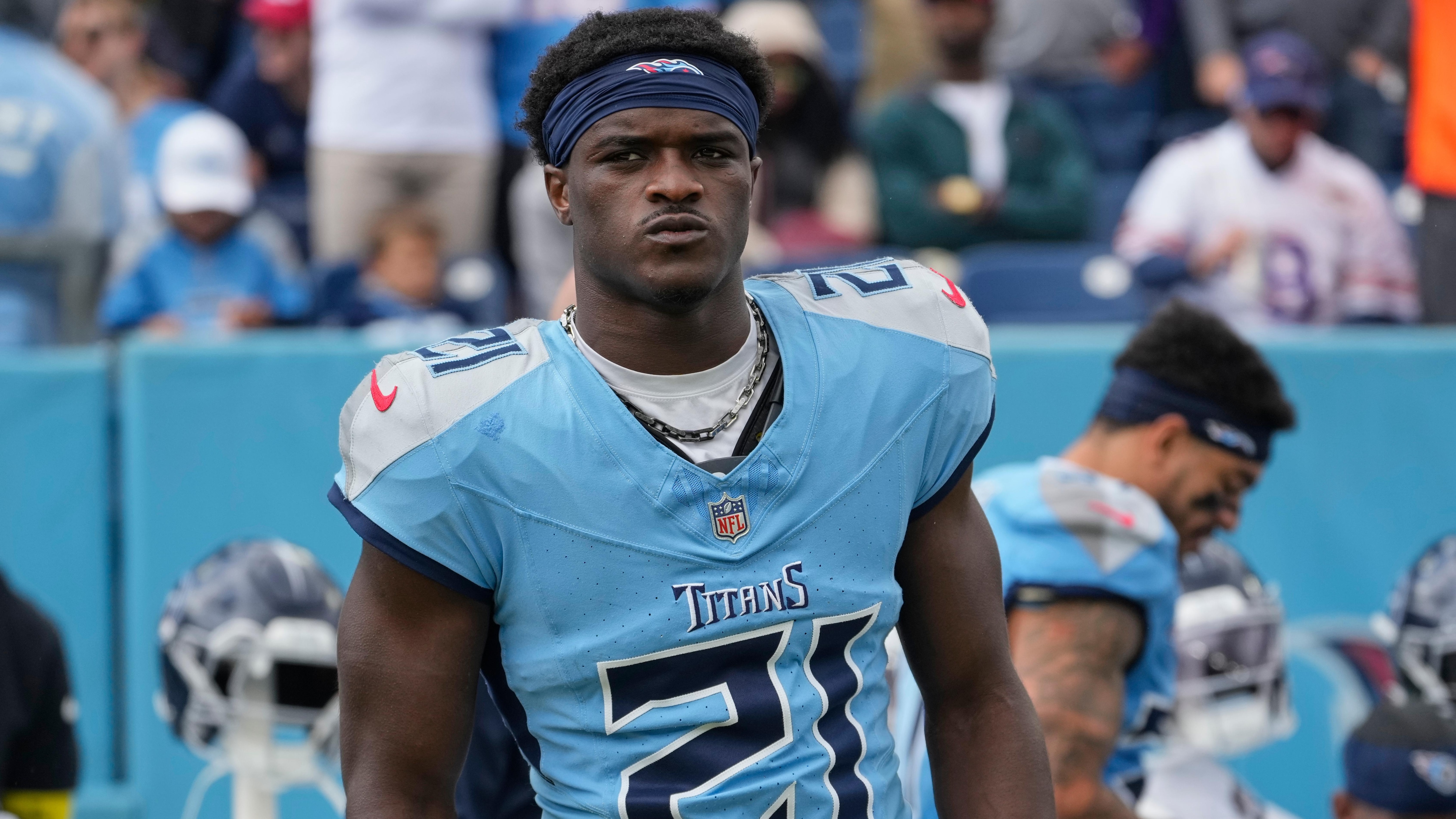 Patriots Titans Football
