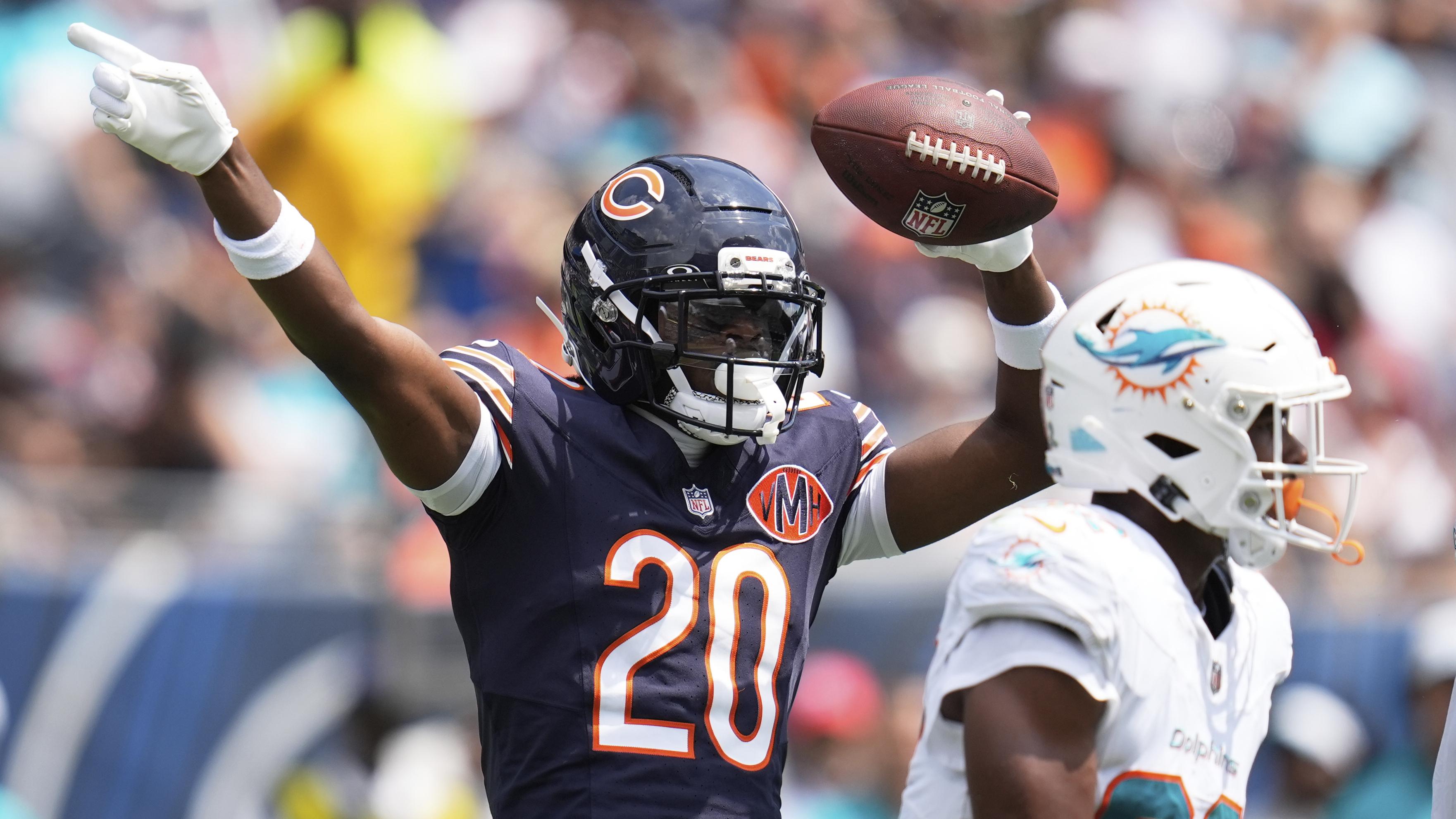Bears’ Jahdae Walker Hits Jubi Slide Celebration on Video After TD vs. Dolphins