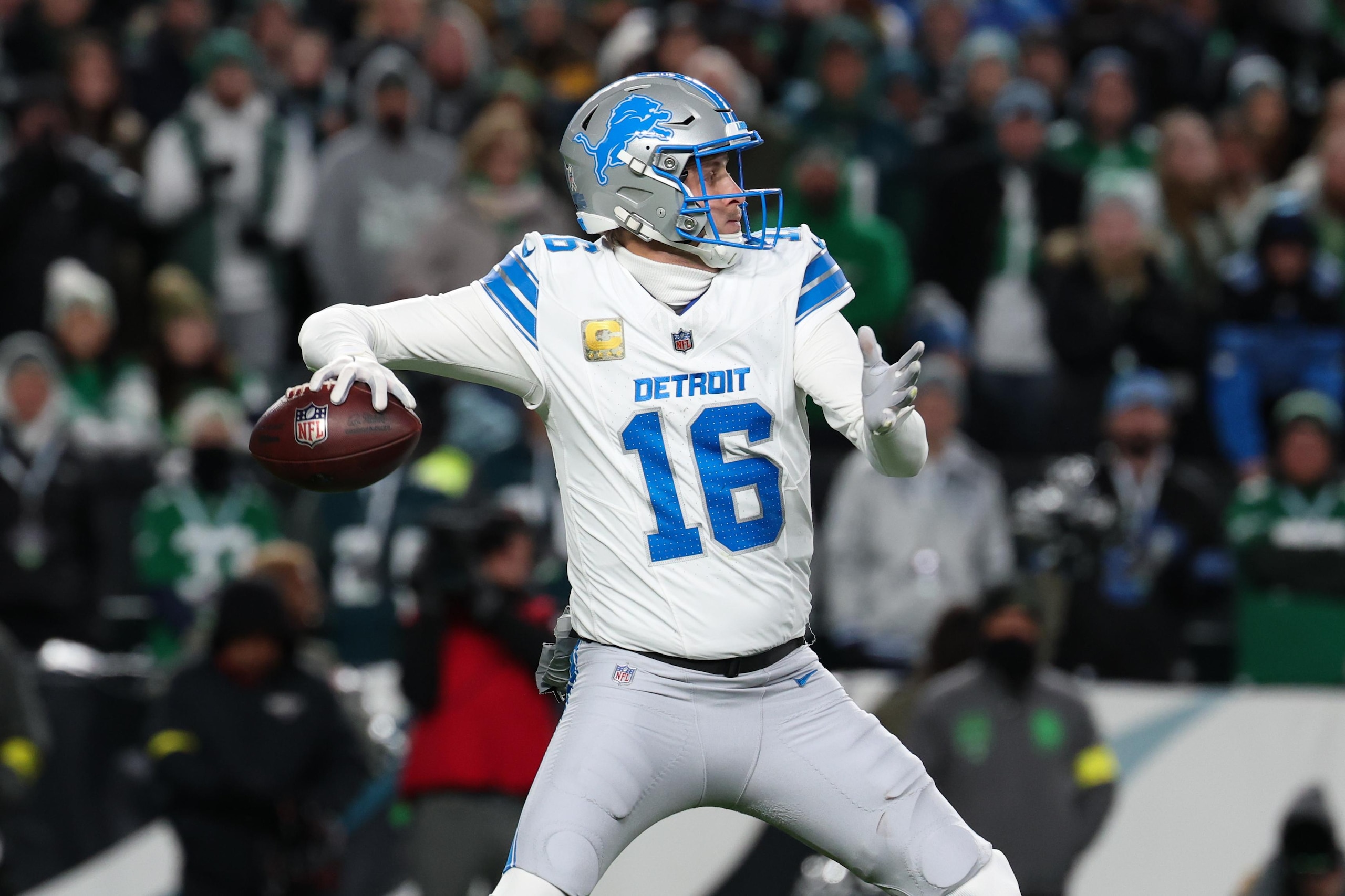 Lions Eagles Football