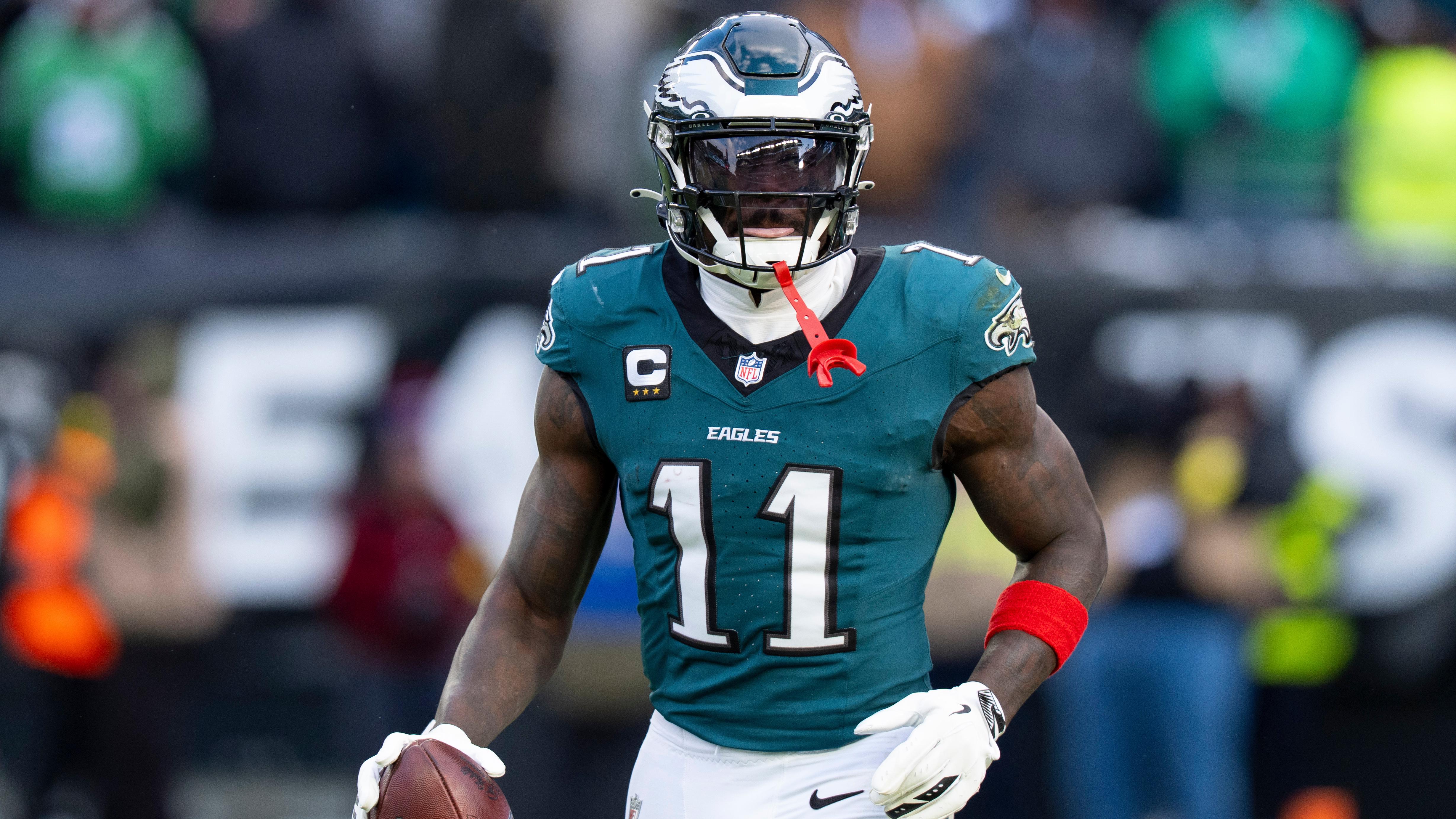 Raiders Eagles Football