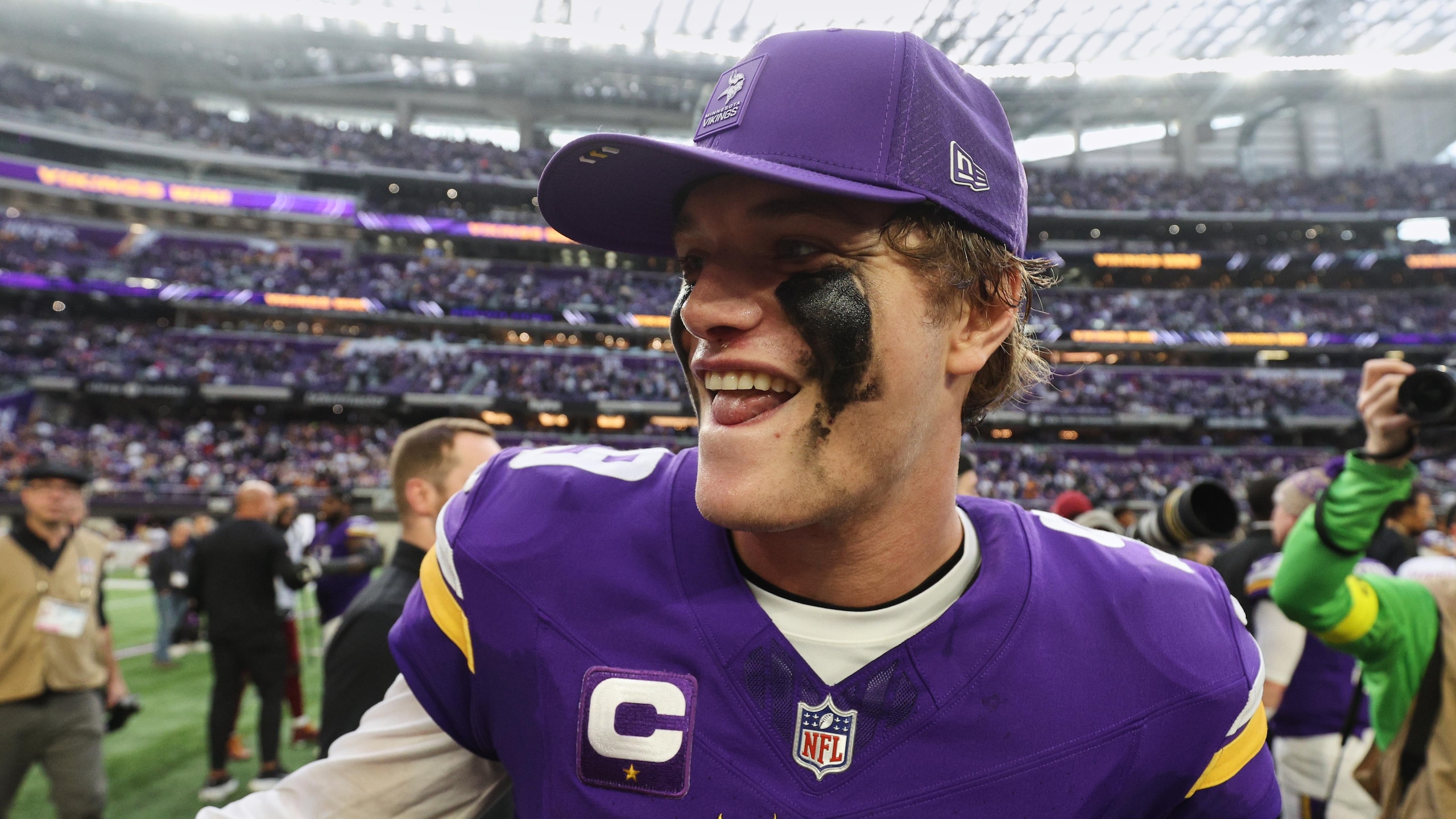 Commanders Vikings Football