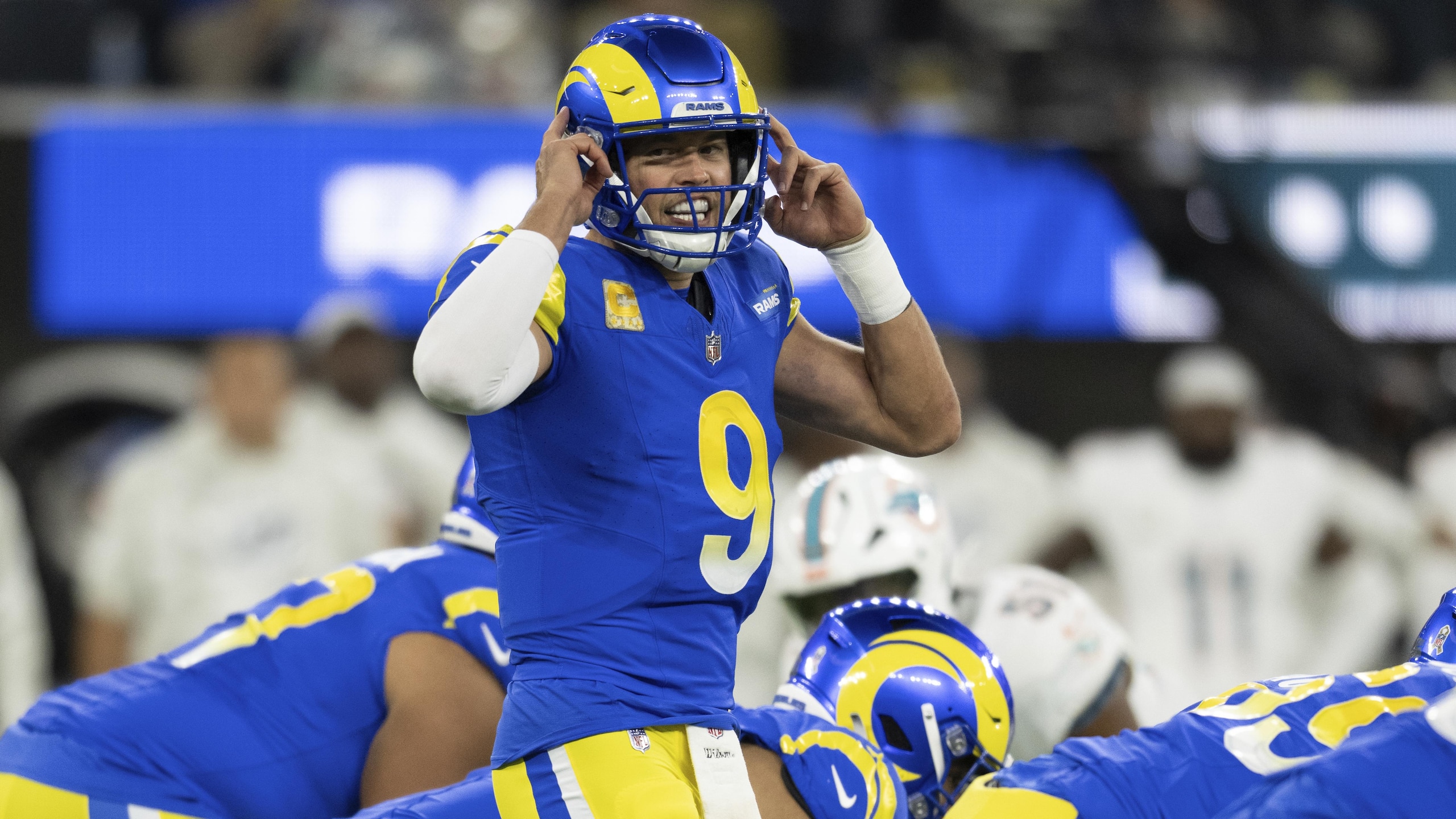 Dolphins Rams Football