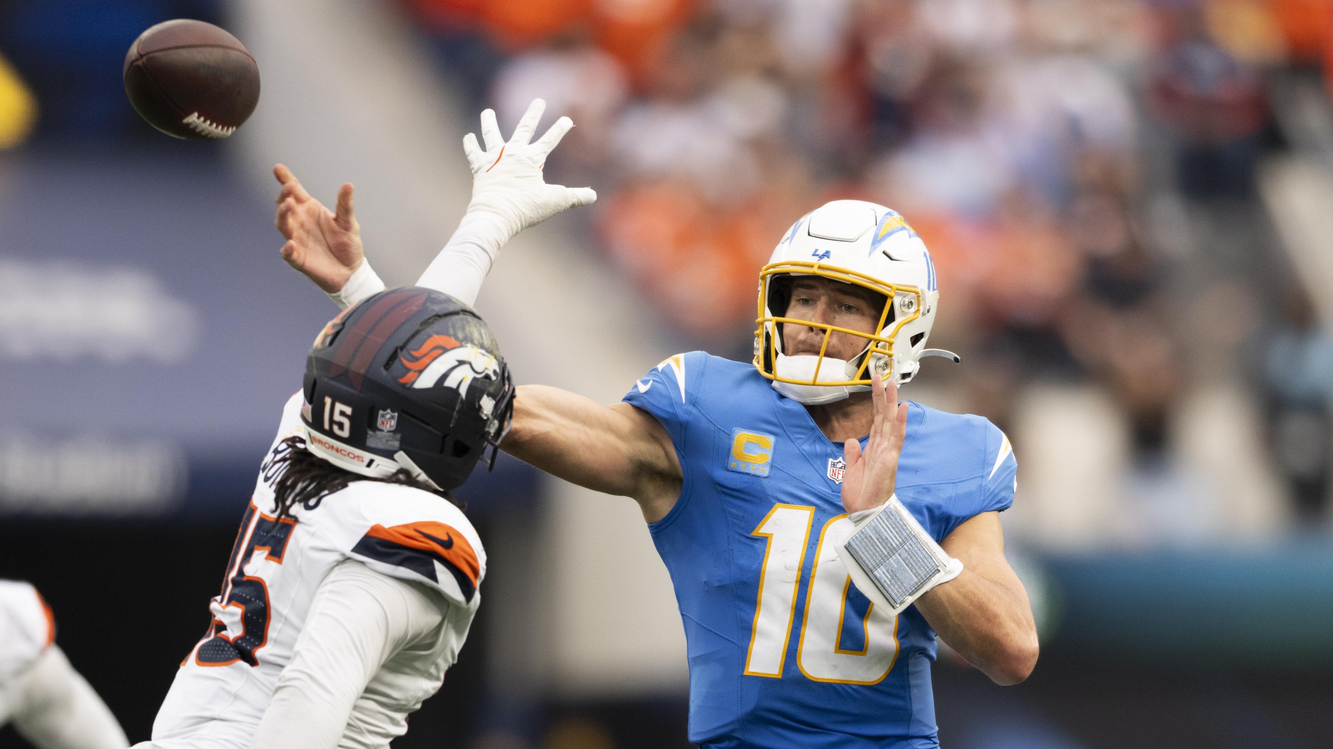 Broncos Chargers Football
