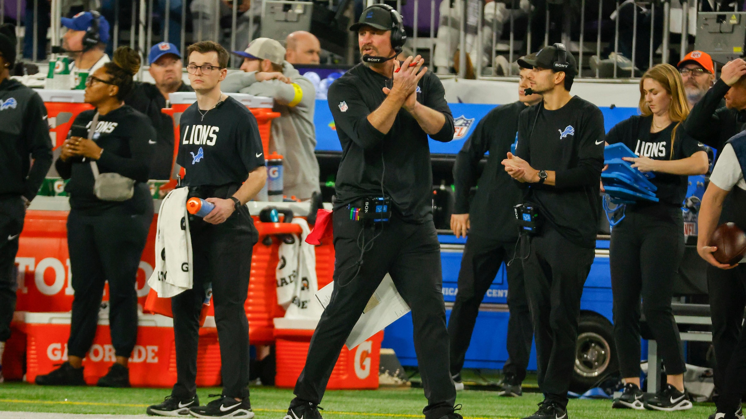Lions Vikings Football