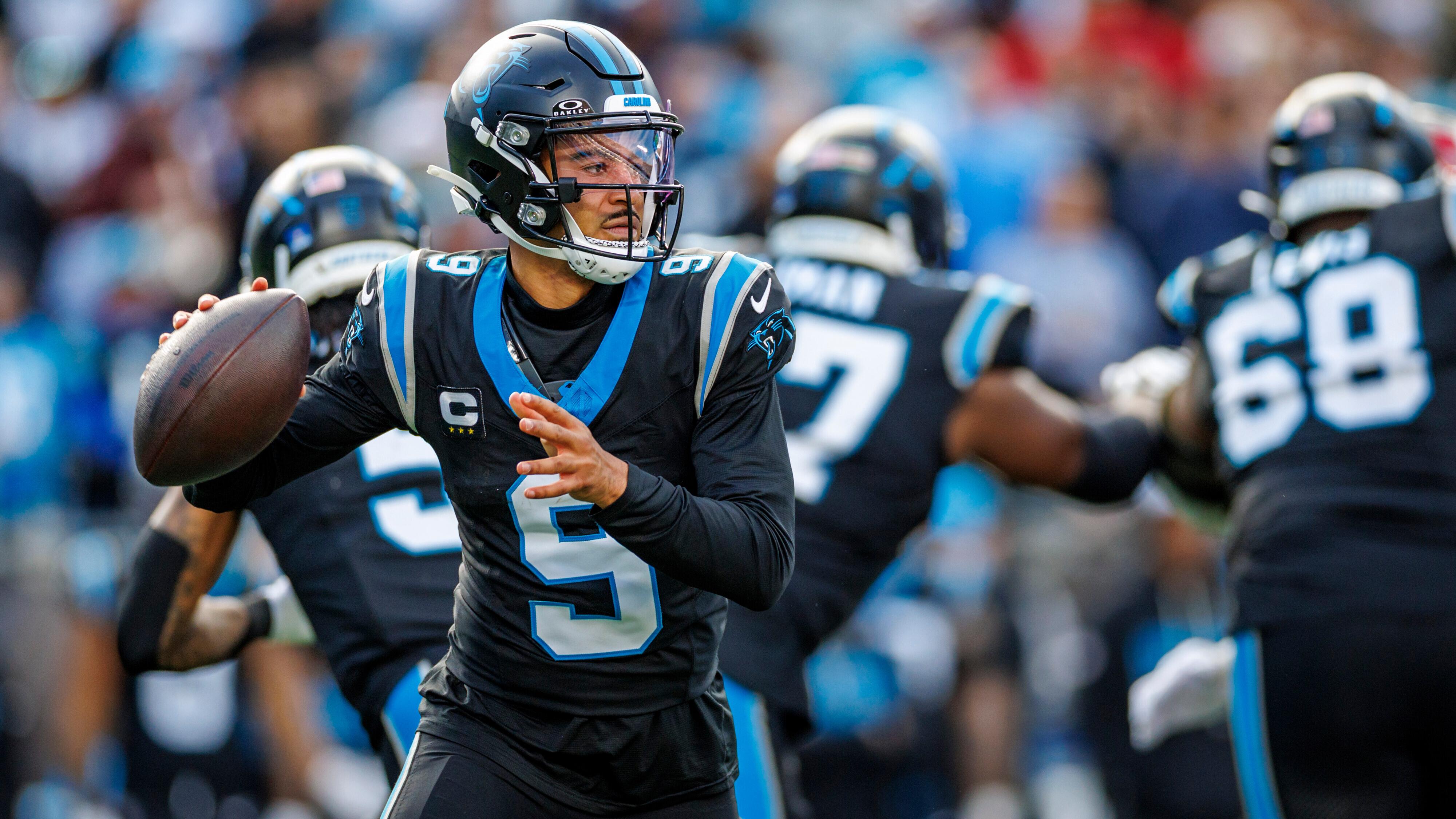 Buccaneers Panthers Football