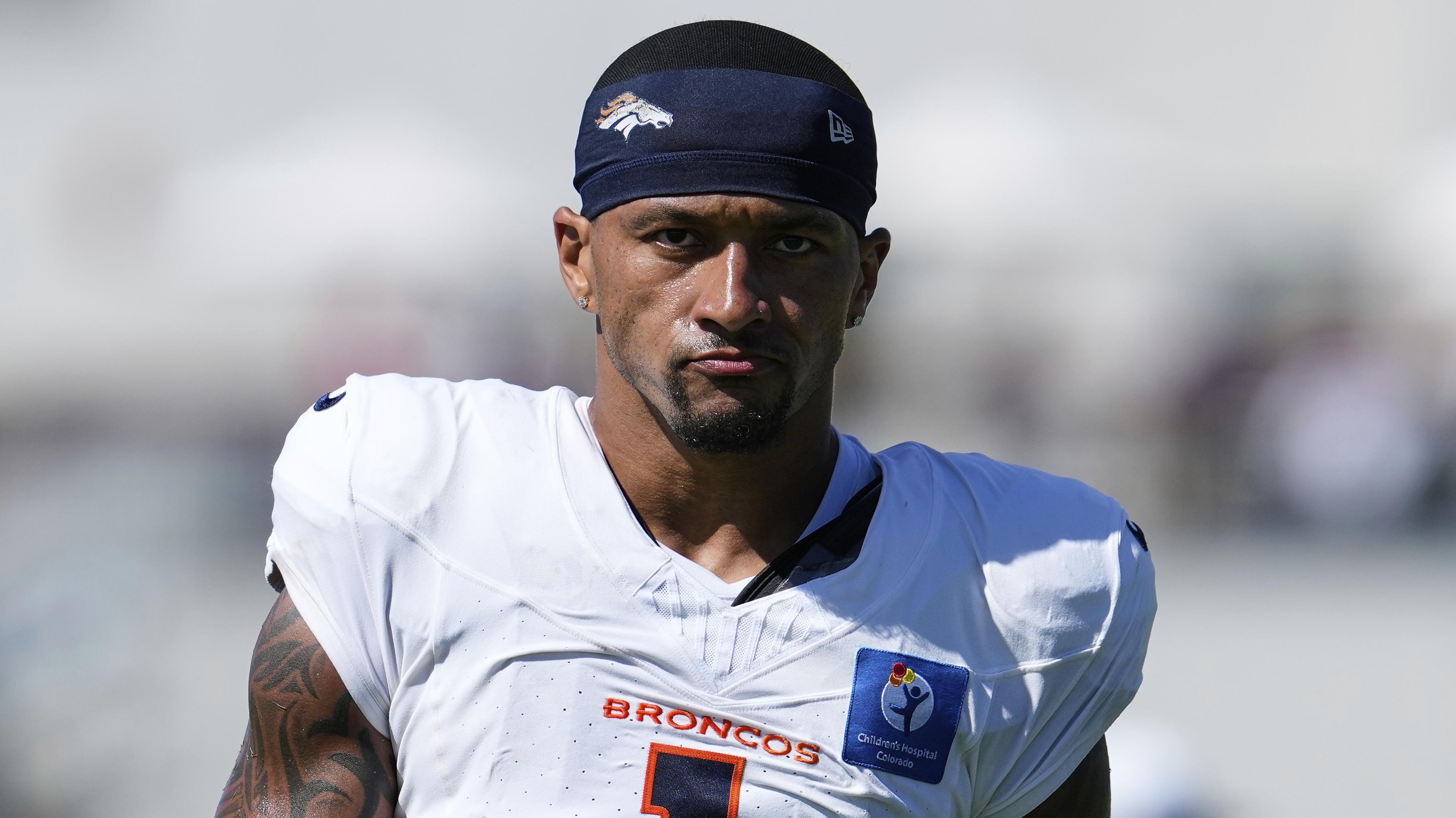 Broncos 49ers Football