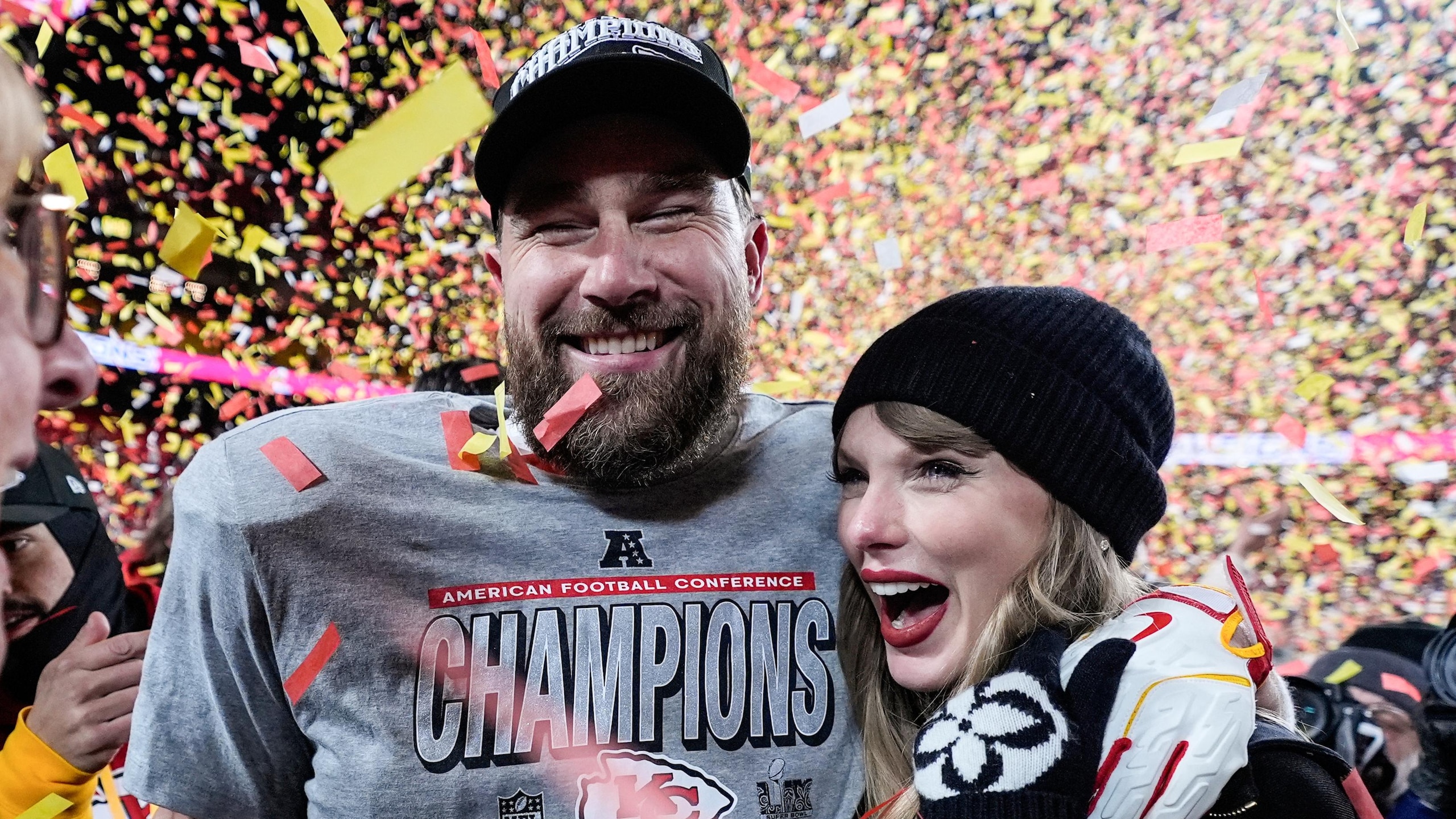 People - Travis Kelce - Taylor Swift