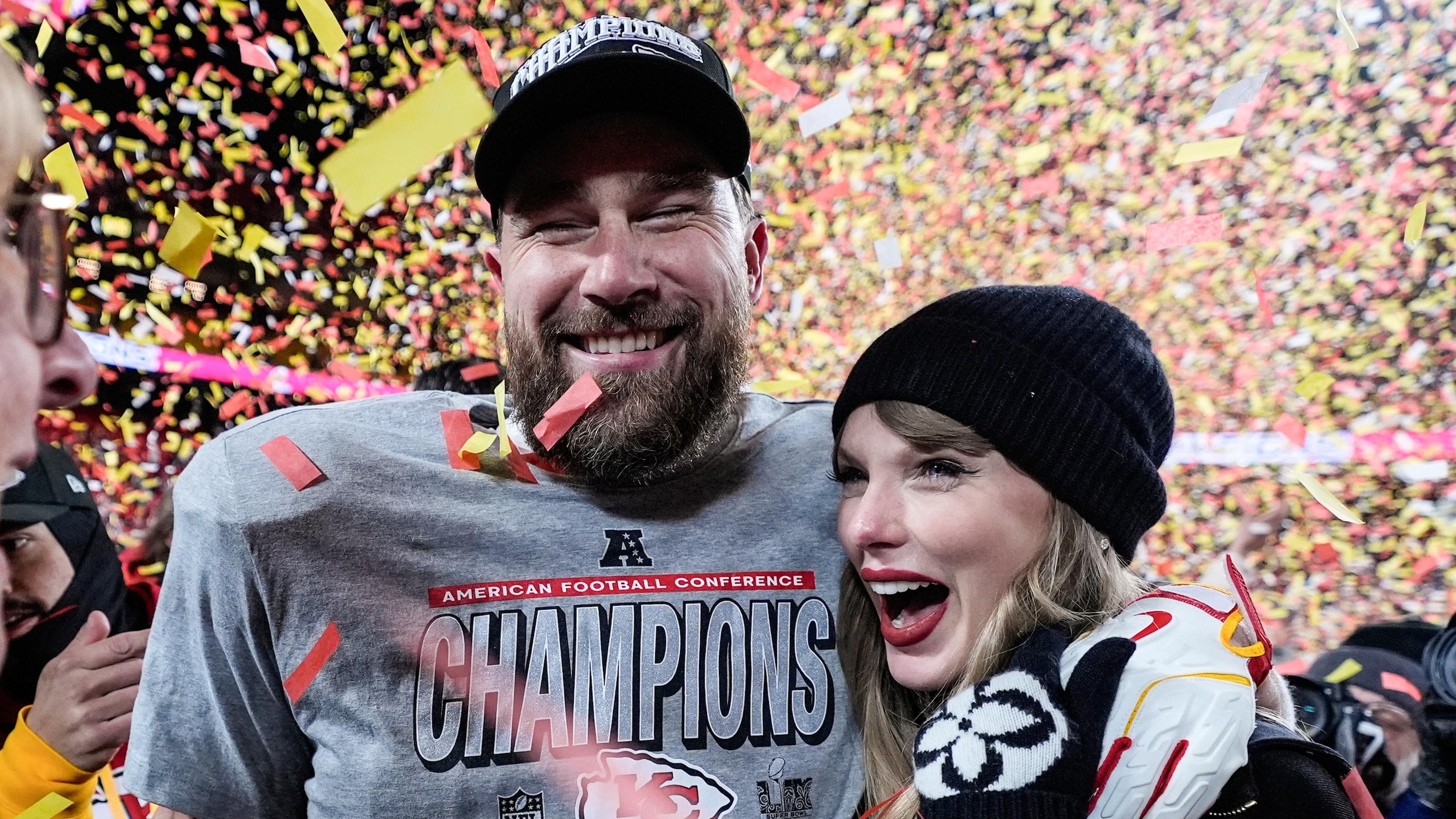 People - Travis Kelce - Taylor Swift