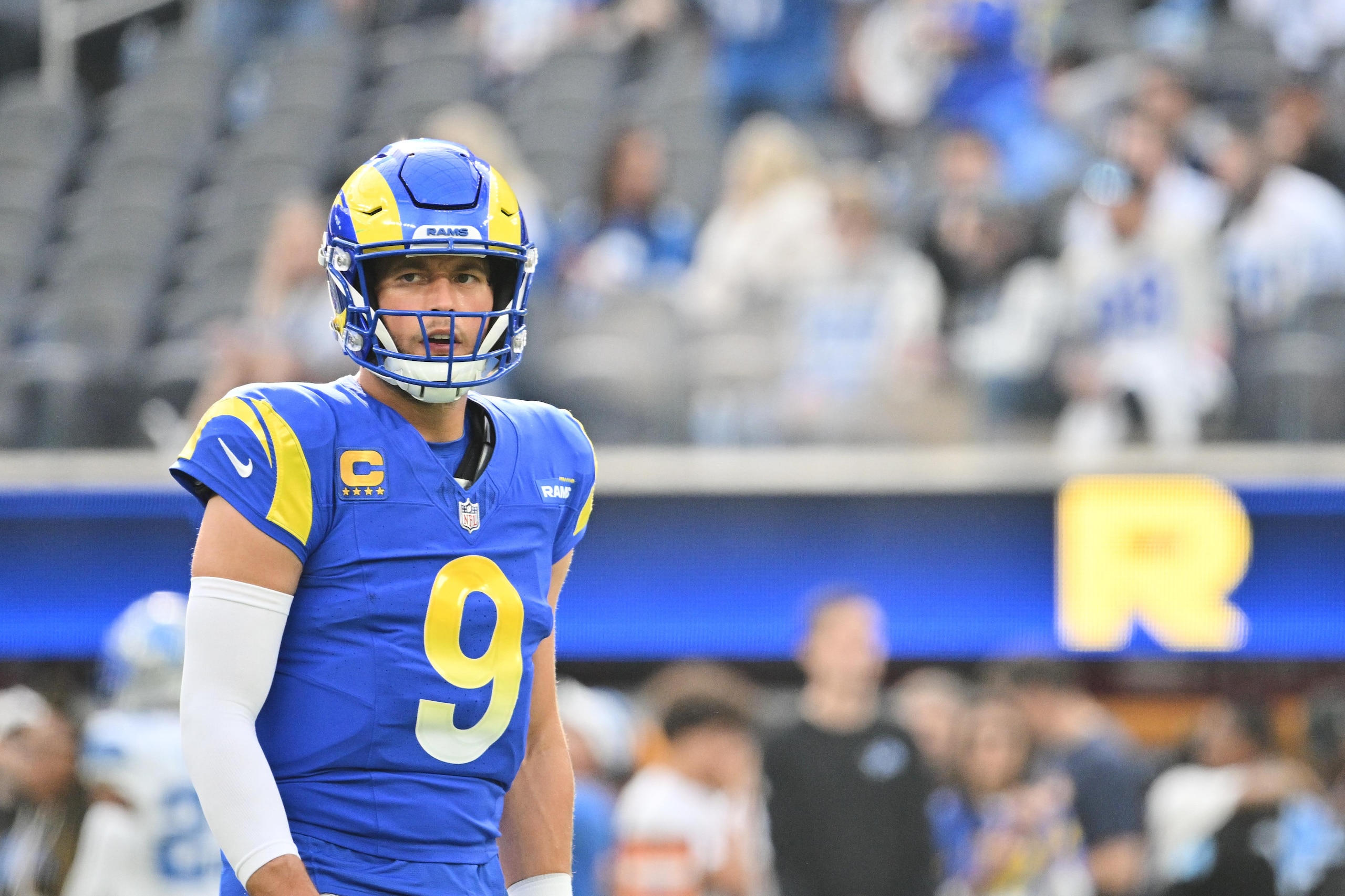 Lions Rams Football